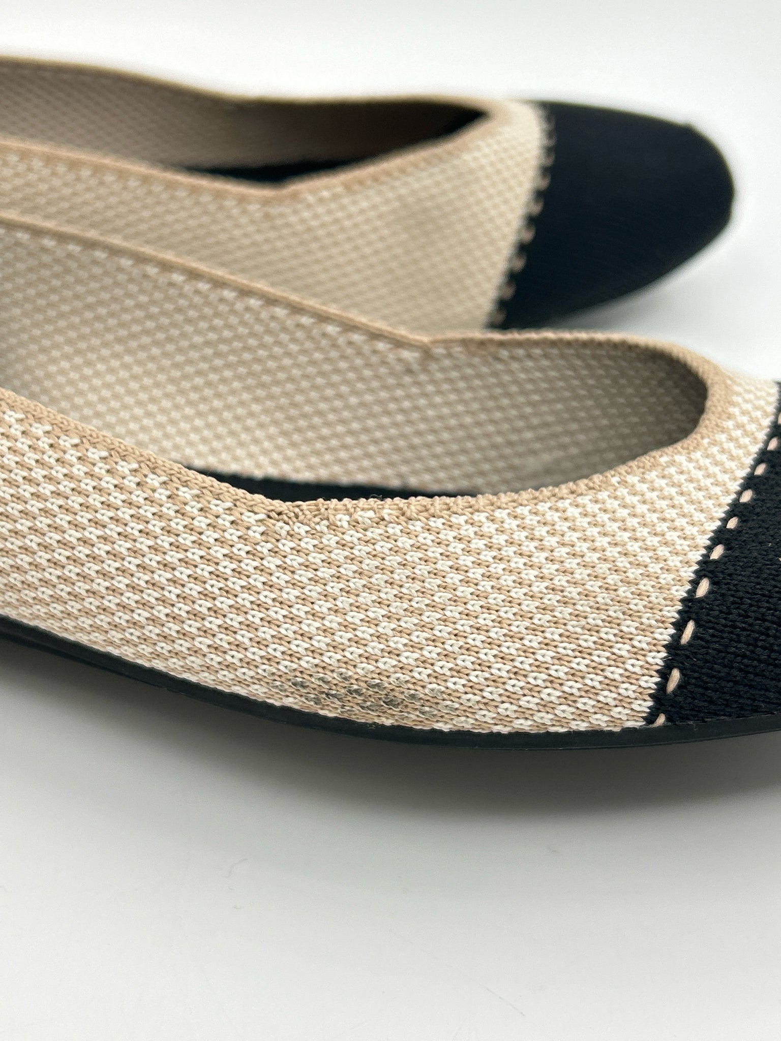 ROTHY'S Size 9.5W BEIGE AND BLACK Women Flats