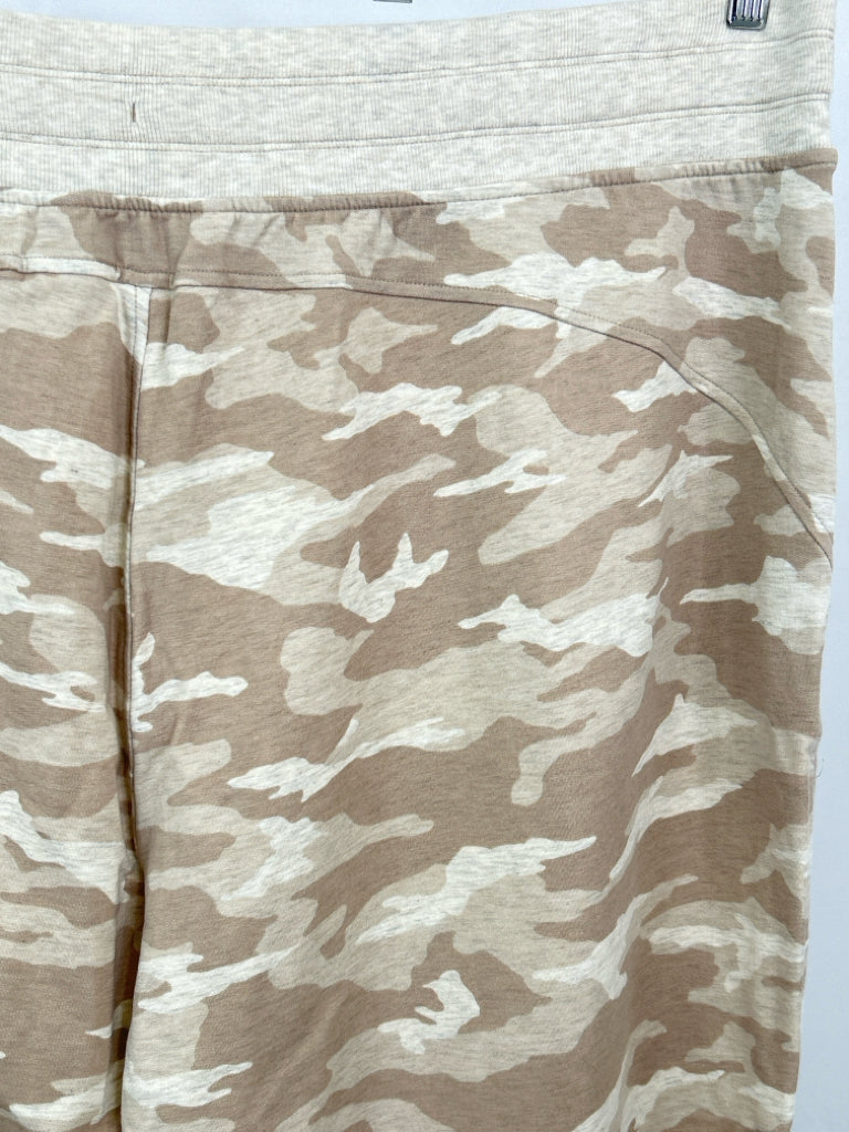 ATHLETA Women Size 3X CAMO Pants