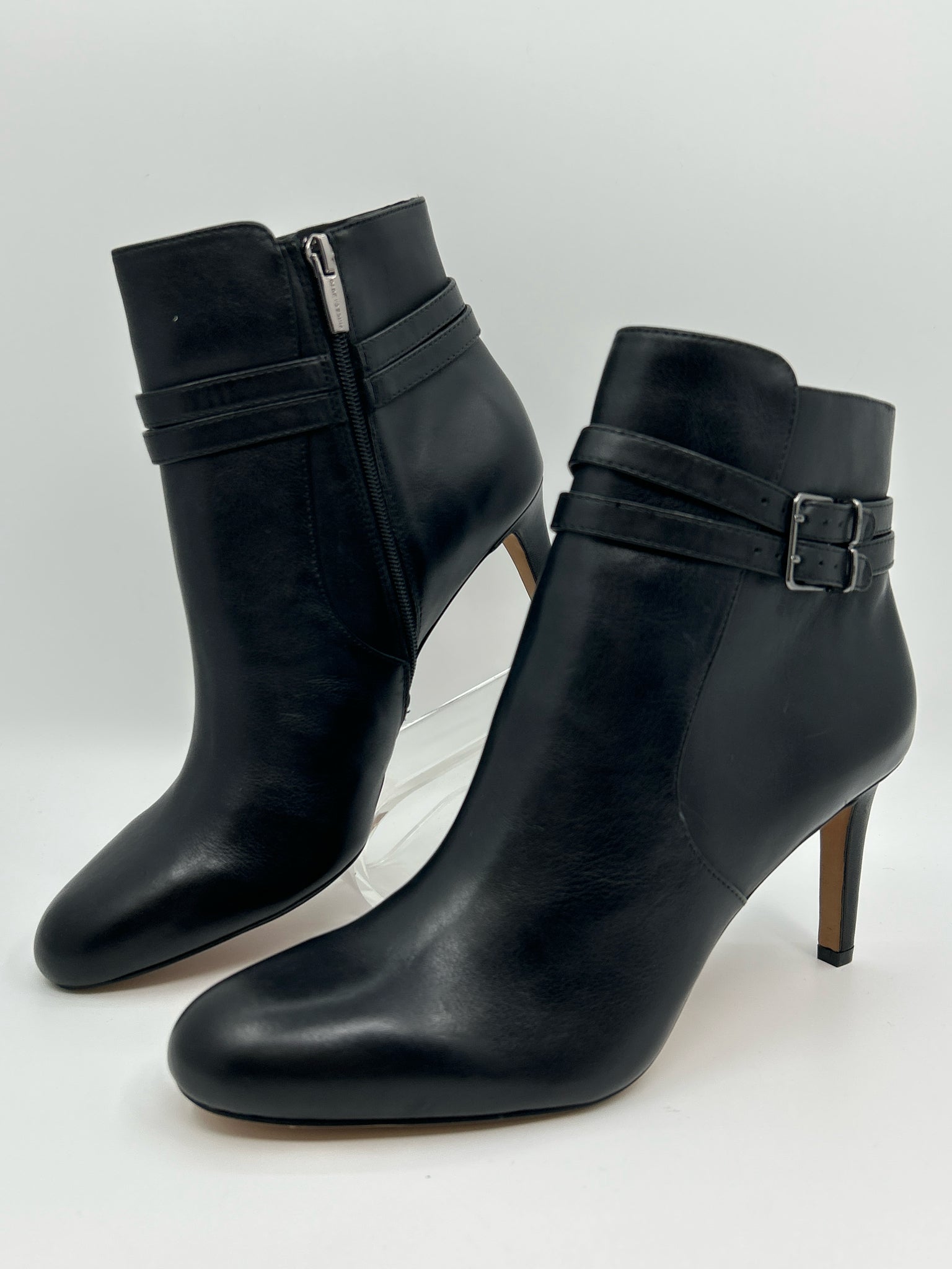 VINCE CAMUTO Size 11M Black Women Booties