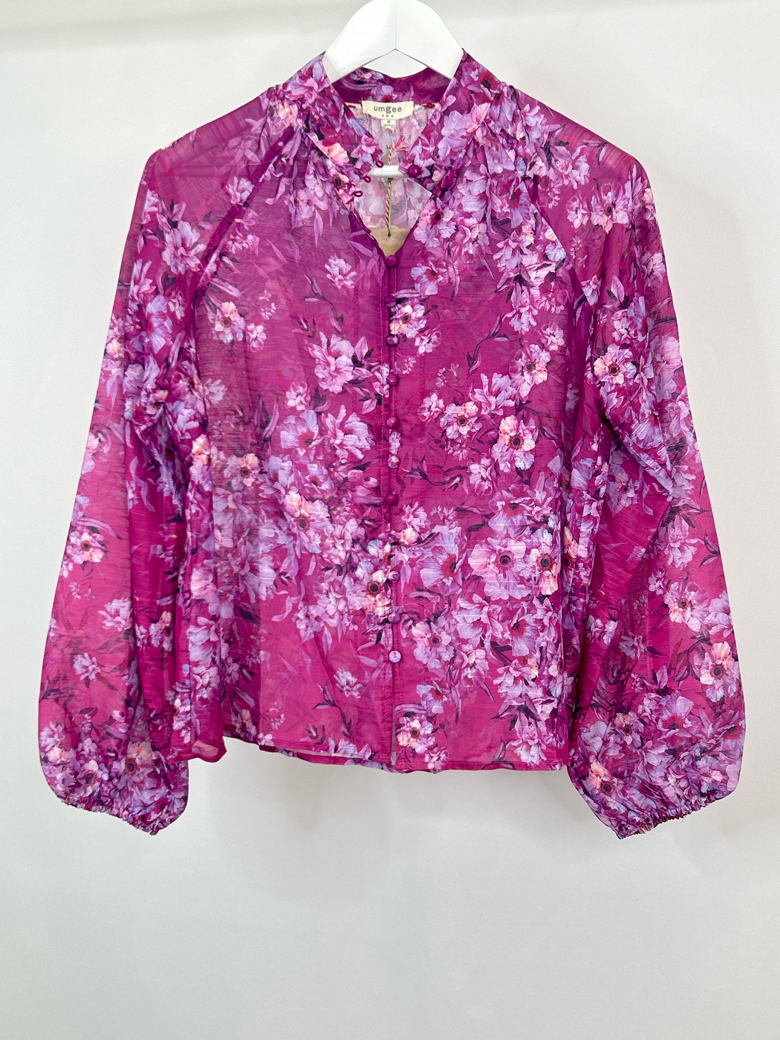 UMGEE Size M FUSCHIA FLORAL Women Blouse