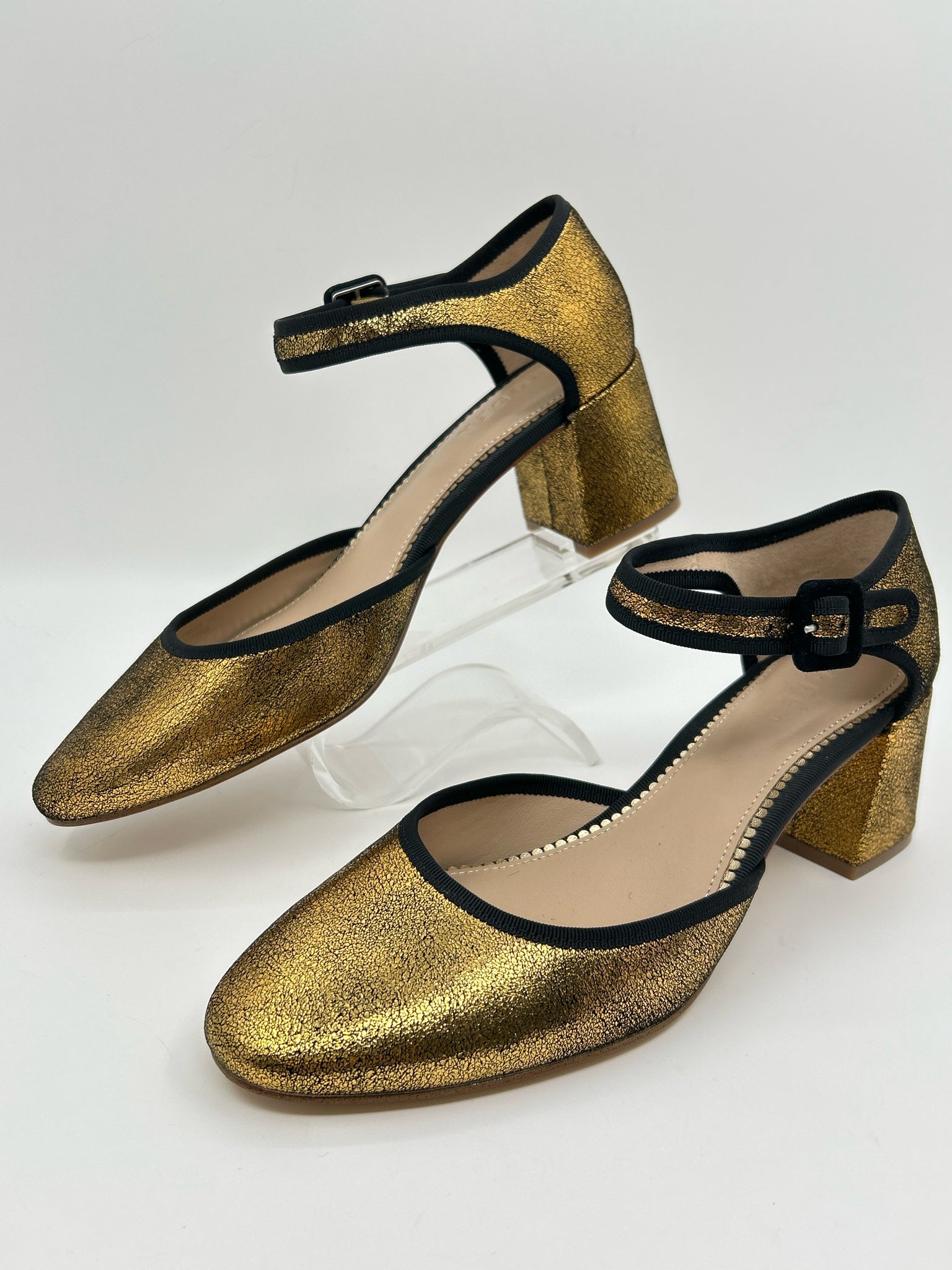 BODEN NWOB Size 40 GOLD AND BLACK Women Pumps