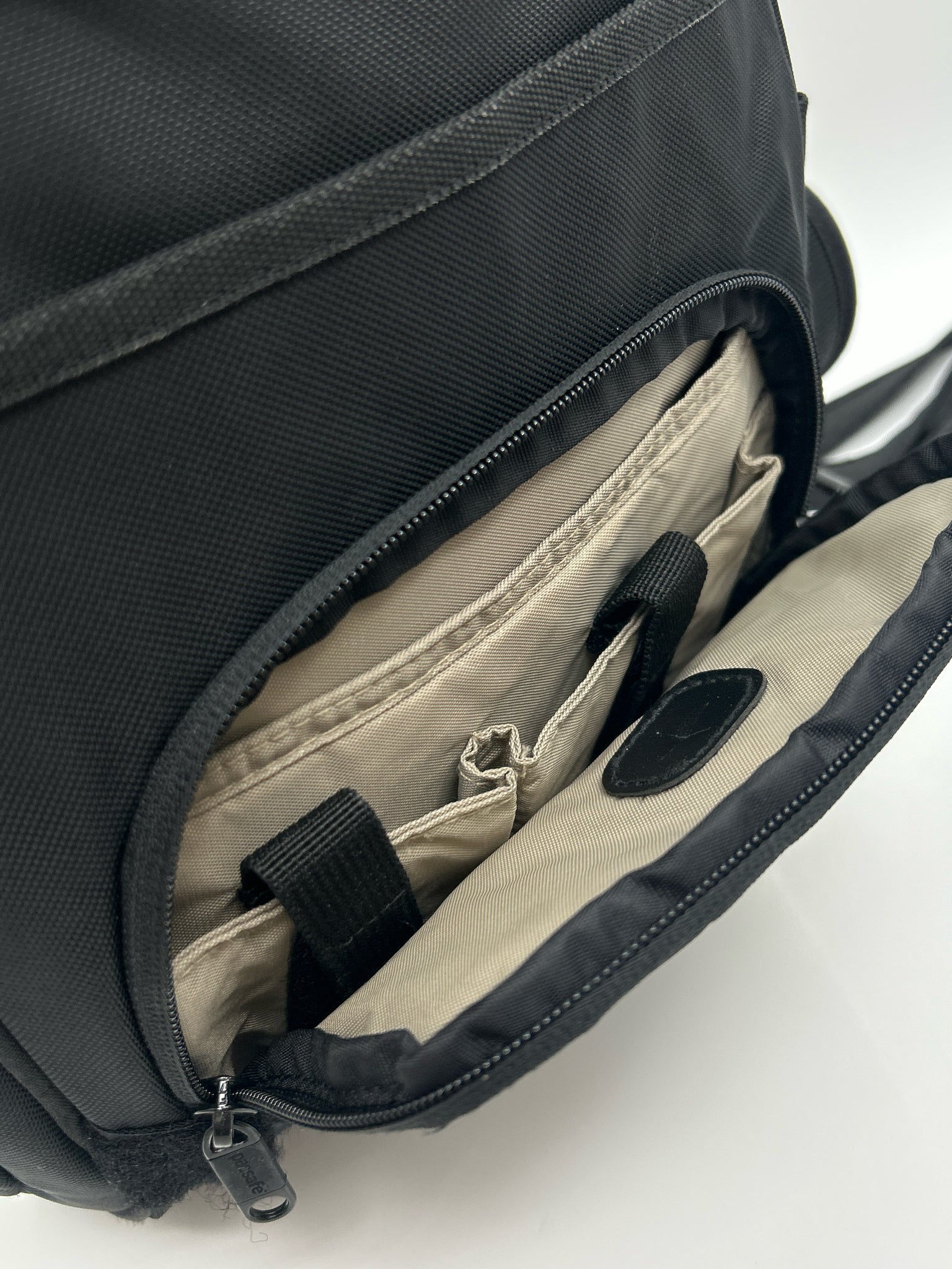 PAC SAFE Black Women Purse