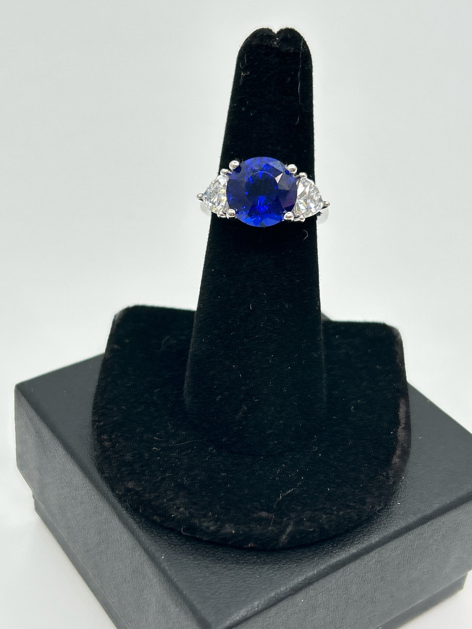 DIAMONIQUE SILVER AND BLUE Ring