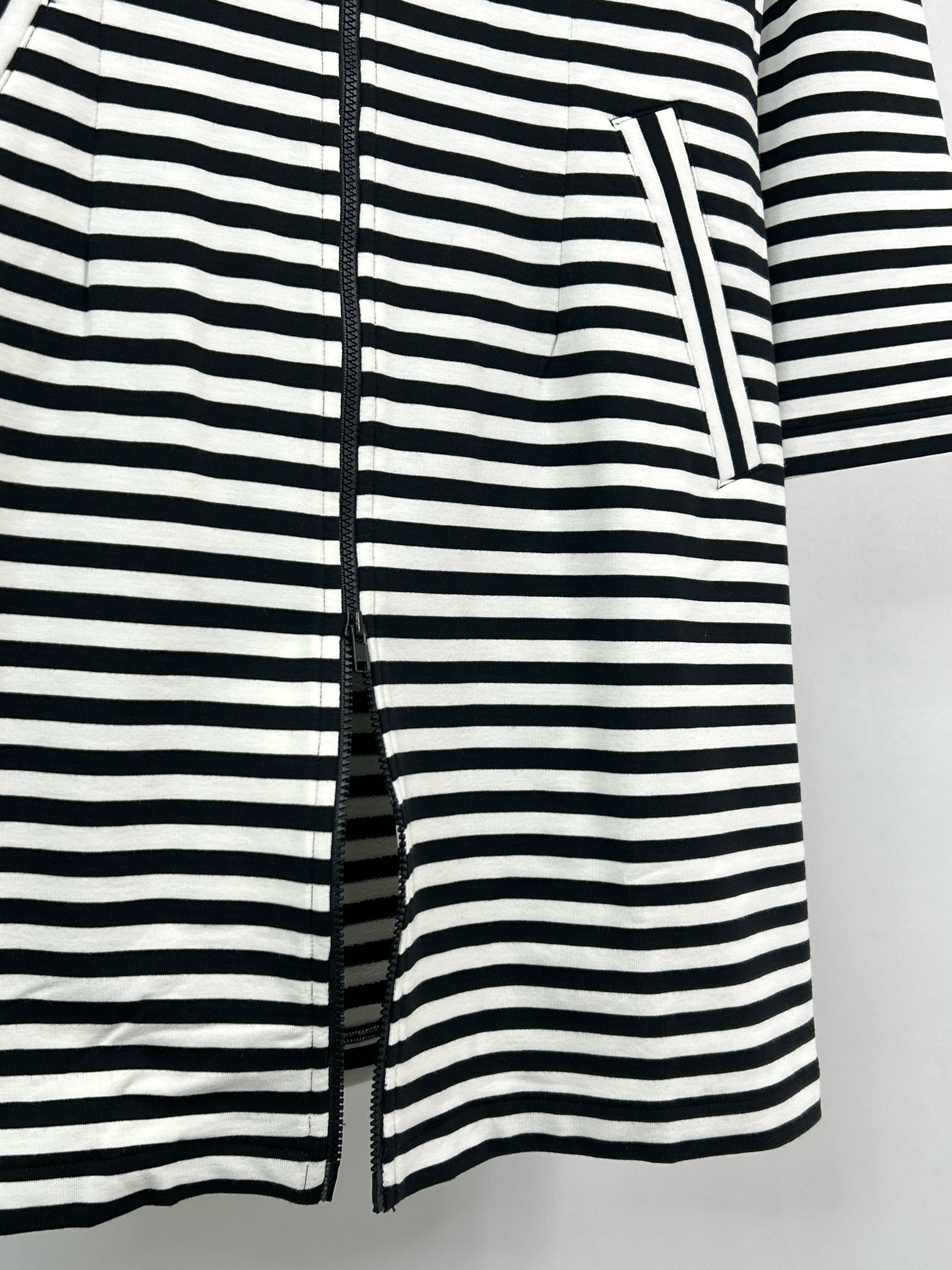 CABI Size XS Black & White Women Jacket