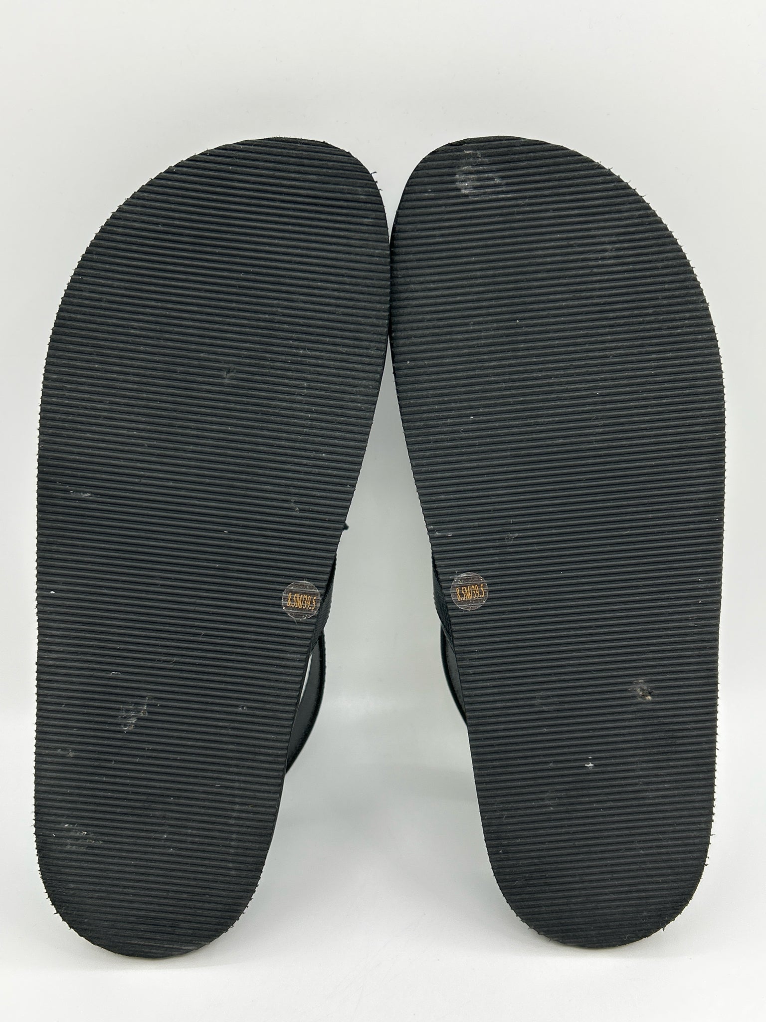 KELLY & KATIE Size 8.5M Black Women Sandal