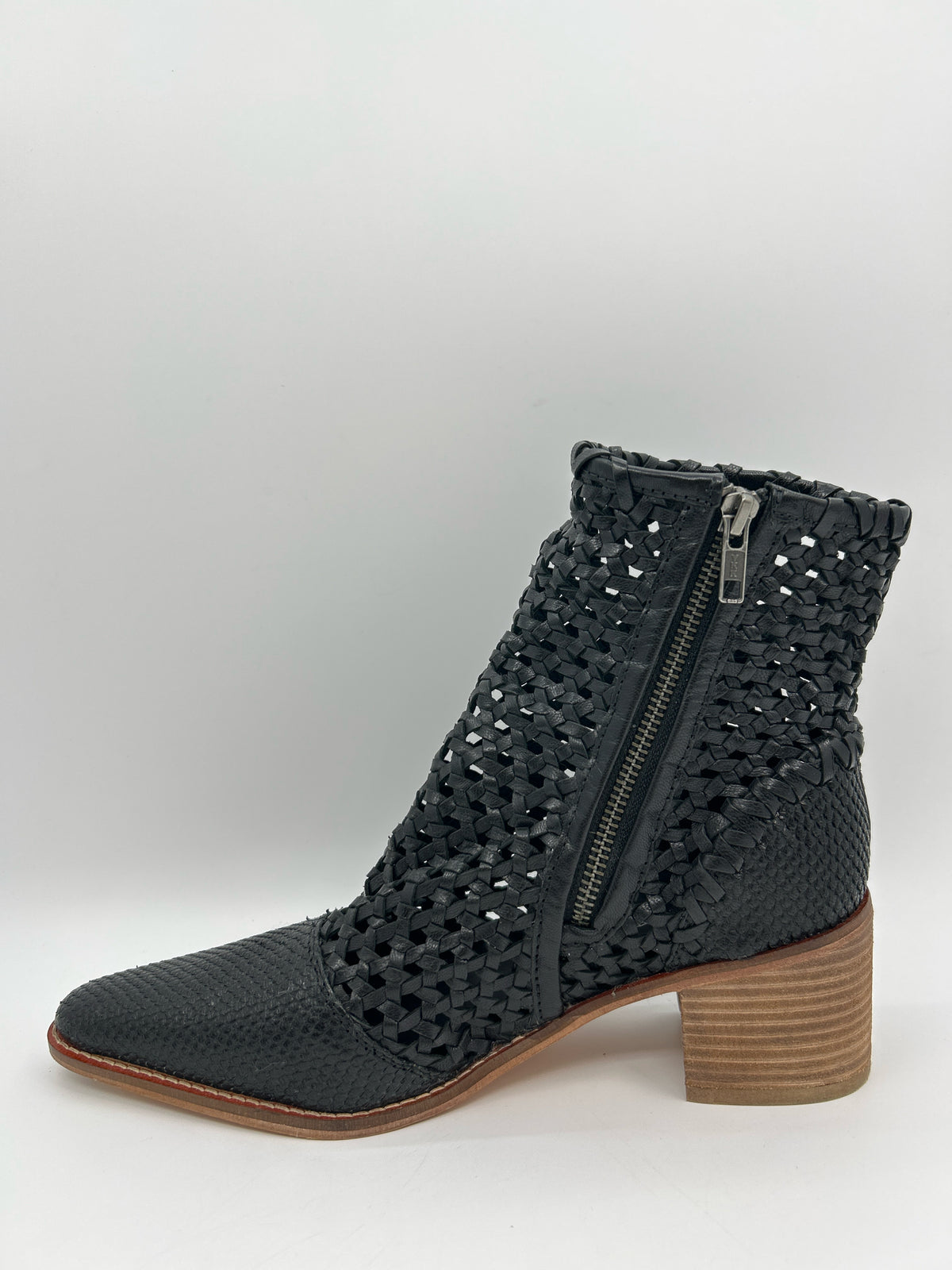 FREE PEOPLE Size 39 Black Women Booties