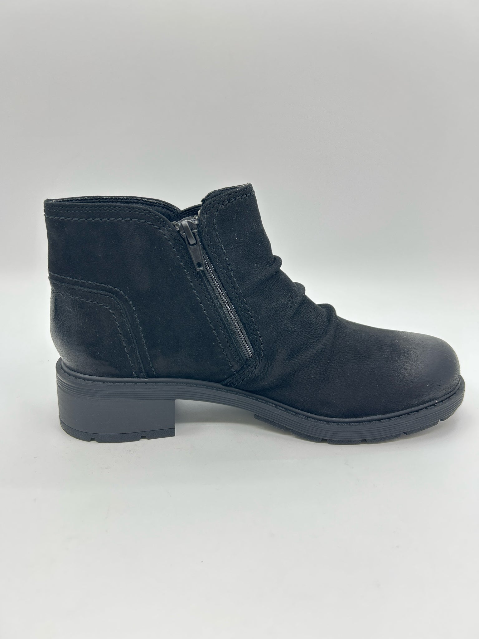 CLARKS Size 7.5 Black Women Booties