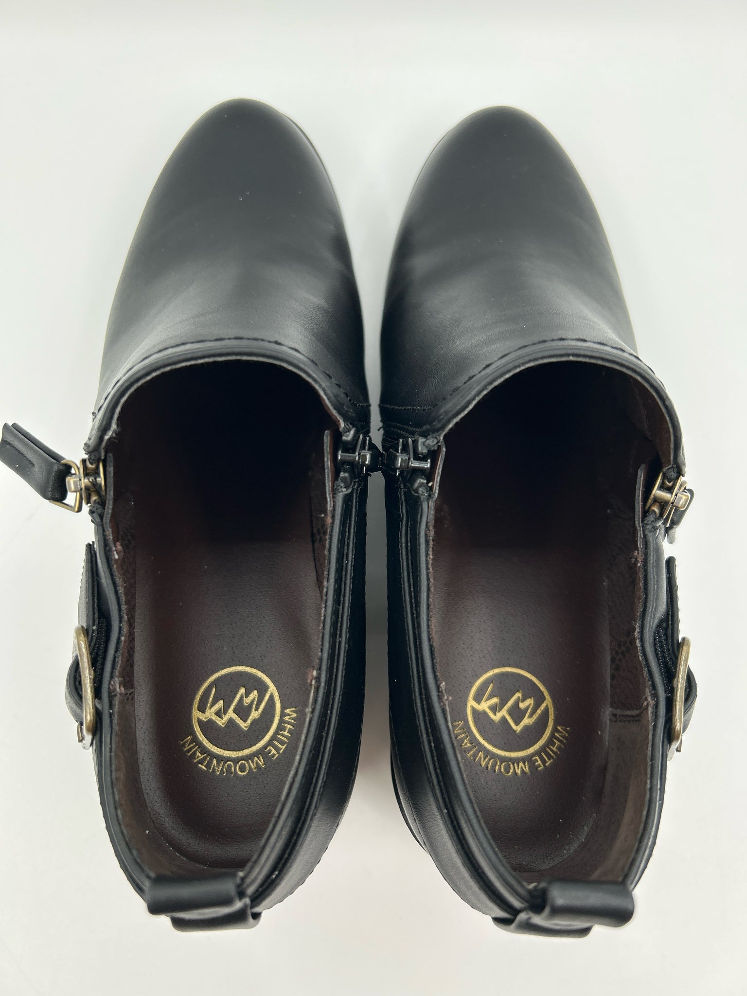 WHITE MOUNTAIN Size 9W Black Women Booties