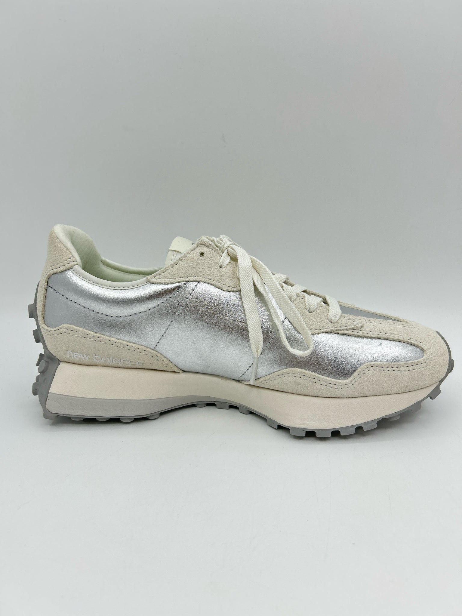 NEW BALANCE Size 10.5 WHITE AND SILVER Women Sneakers