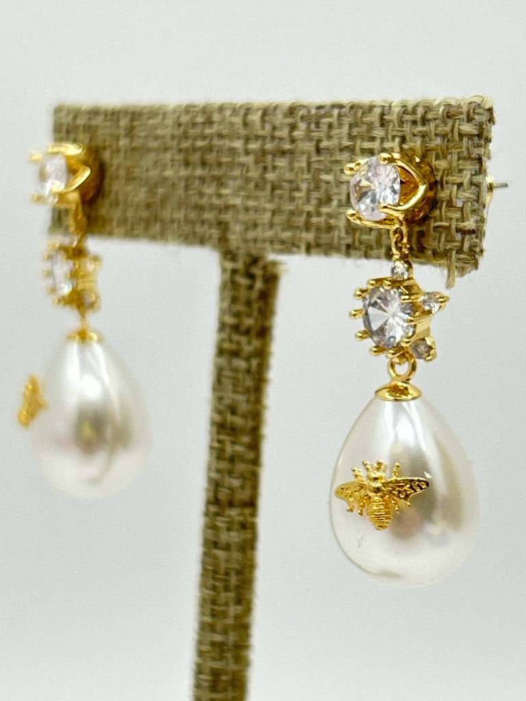 EYE CANDY Women NIB Gold Earrings