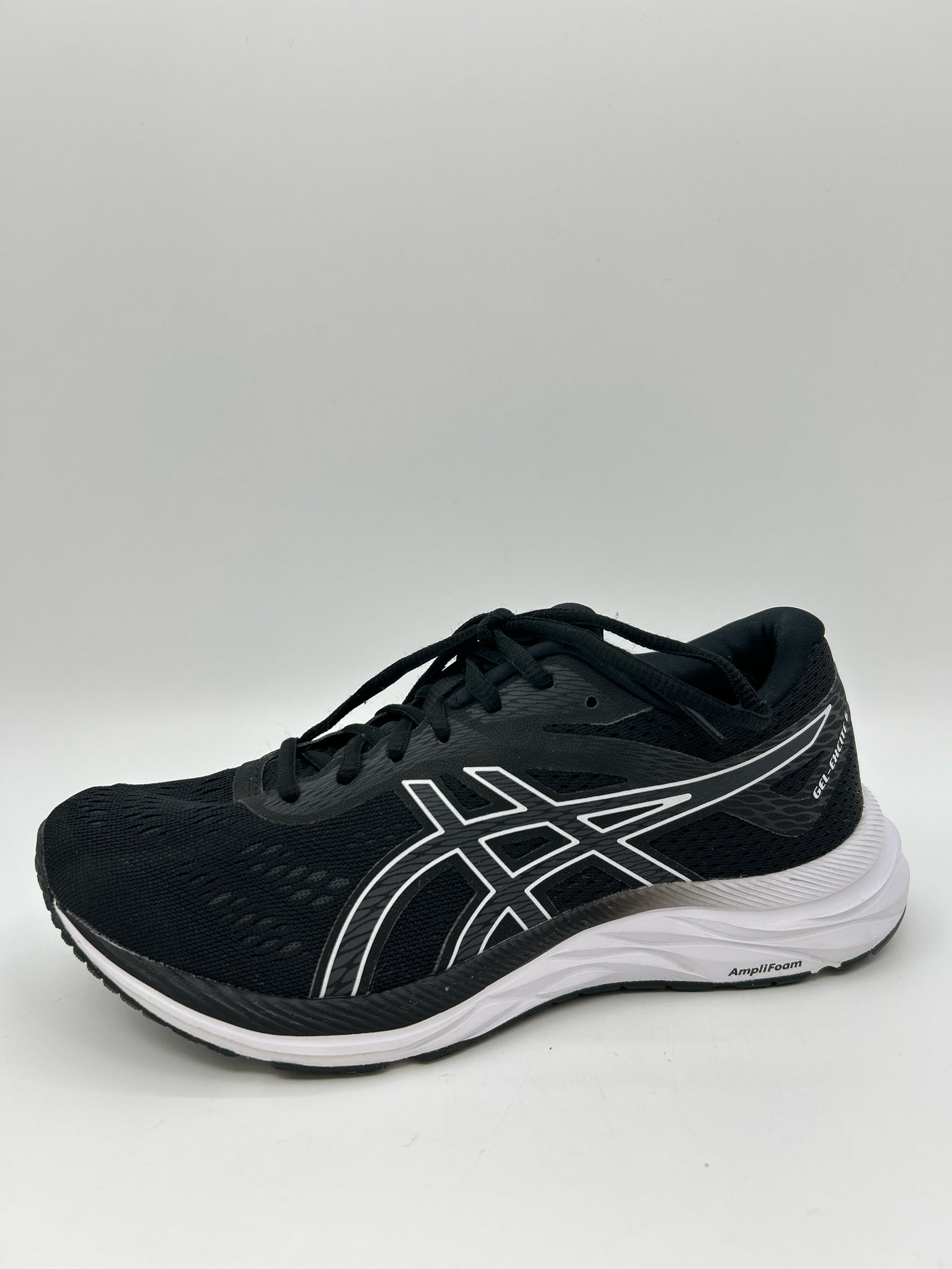 ASICS Size 7 Black Women Sneakers