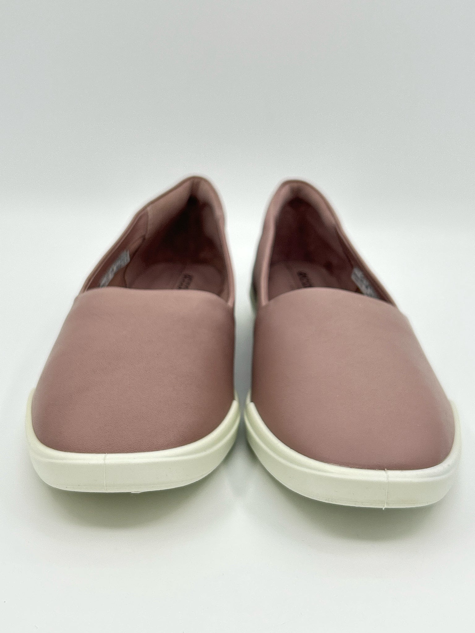 ECCO Size 6.5/7 Rose Women Flats
