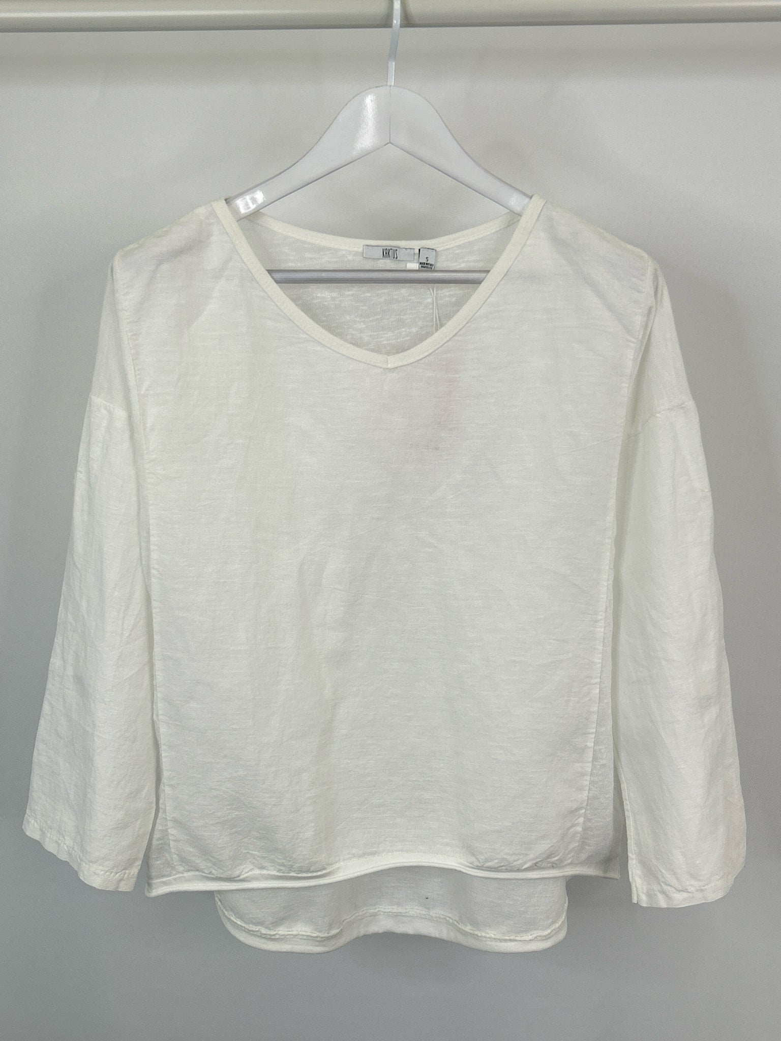KAKTUS Size S White Women Top NWT