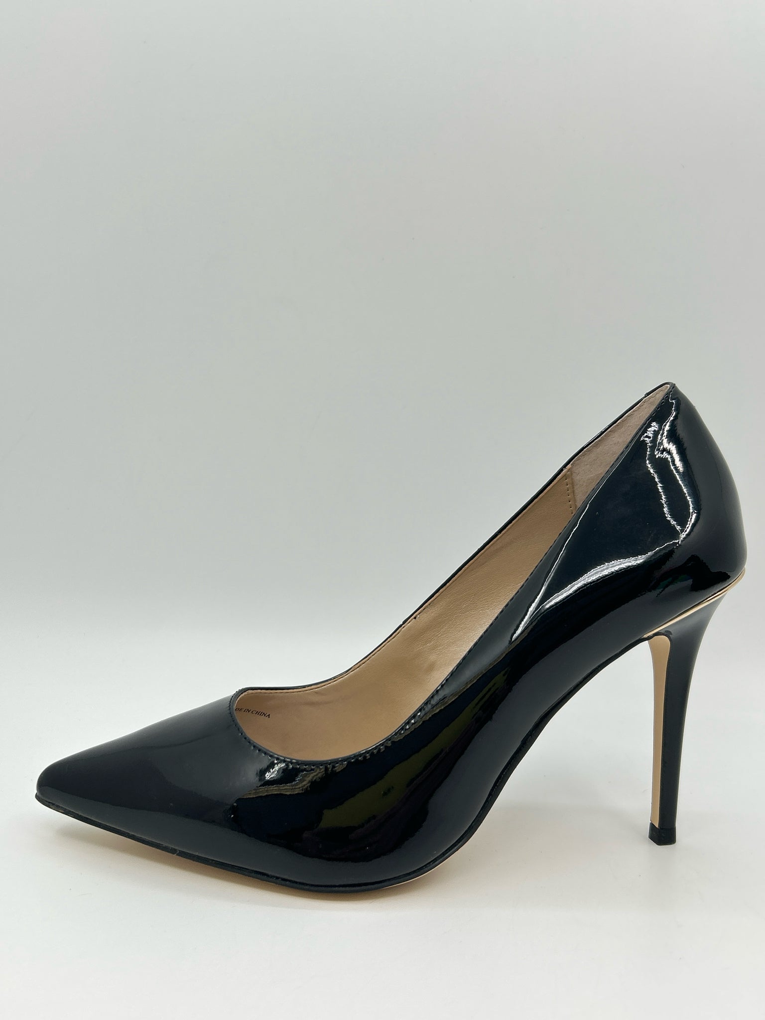White House Black Market Size 6.5M Black Women Pumps