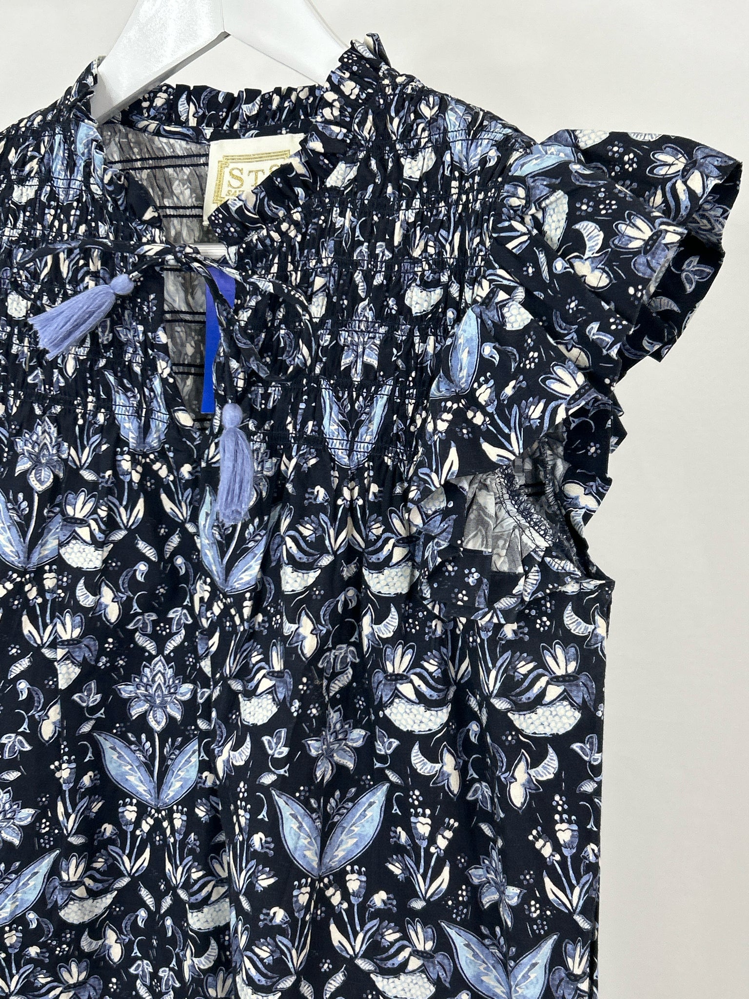 SAIL TO SABLE STS Size S Navy Print Women Top