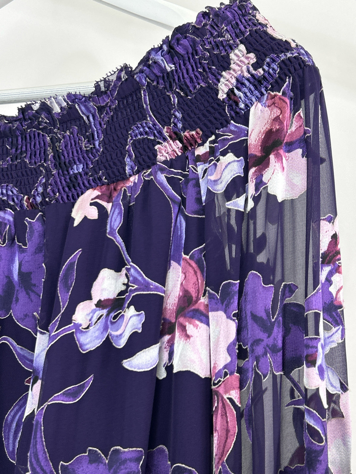 White House Black Market NWT Size L PURPLE FLORAL Women Top