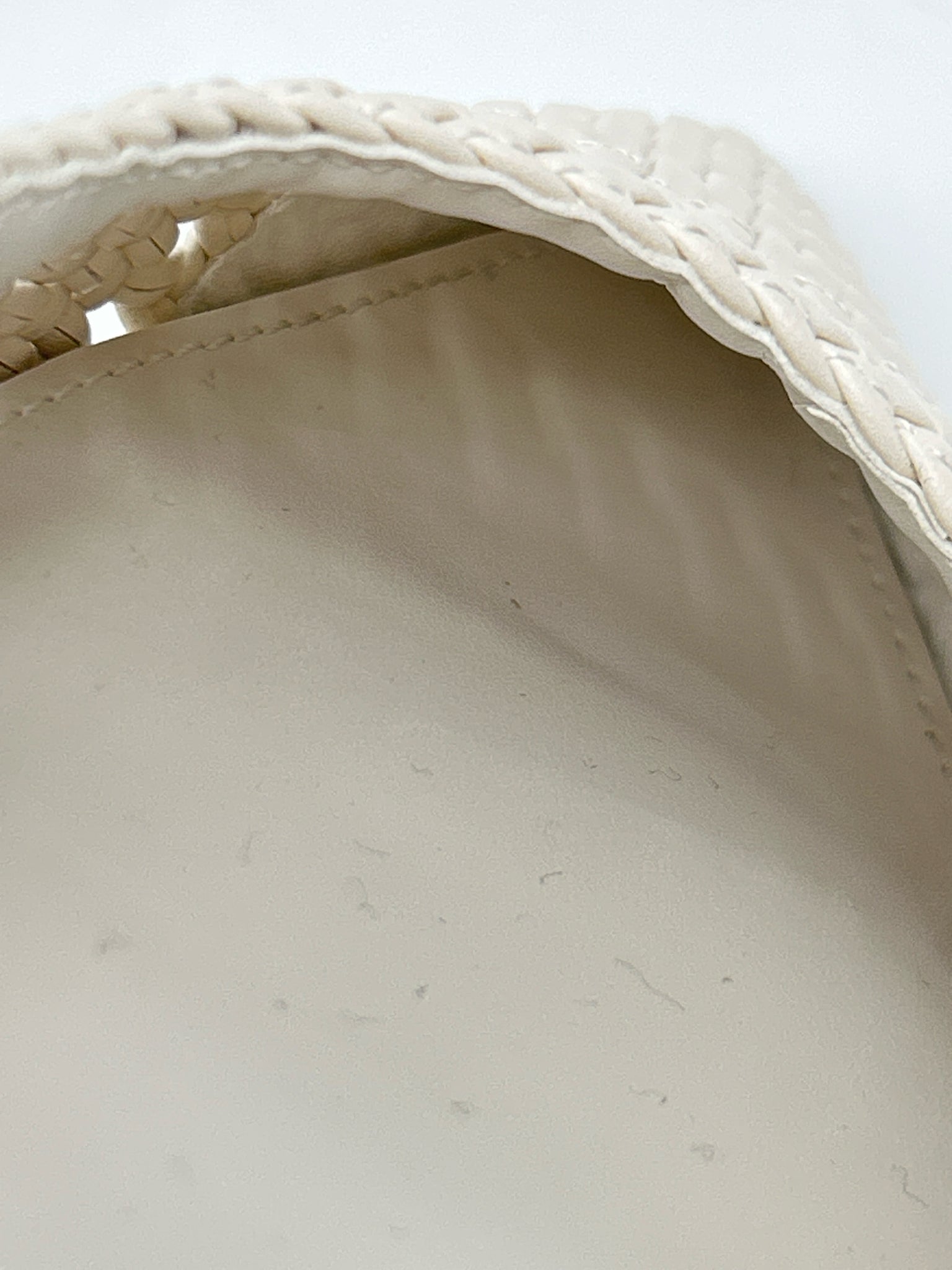 MARC FISHER Size 7M Ivory Women Flats