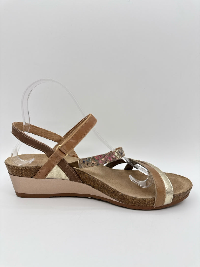 NAOT Size 41/10 Beige Women Sandal