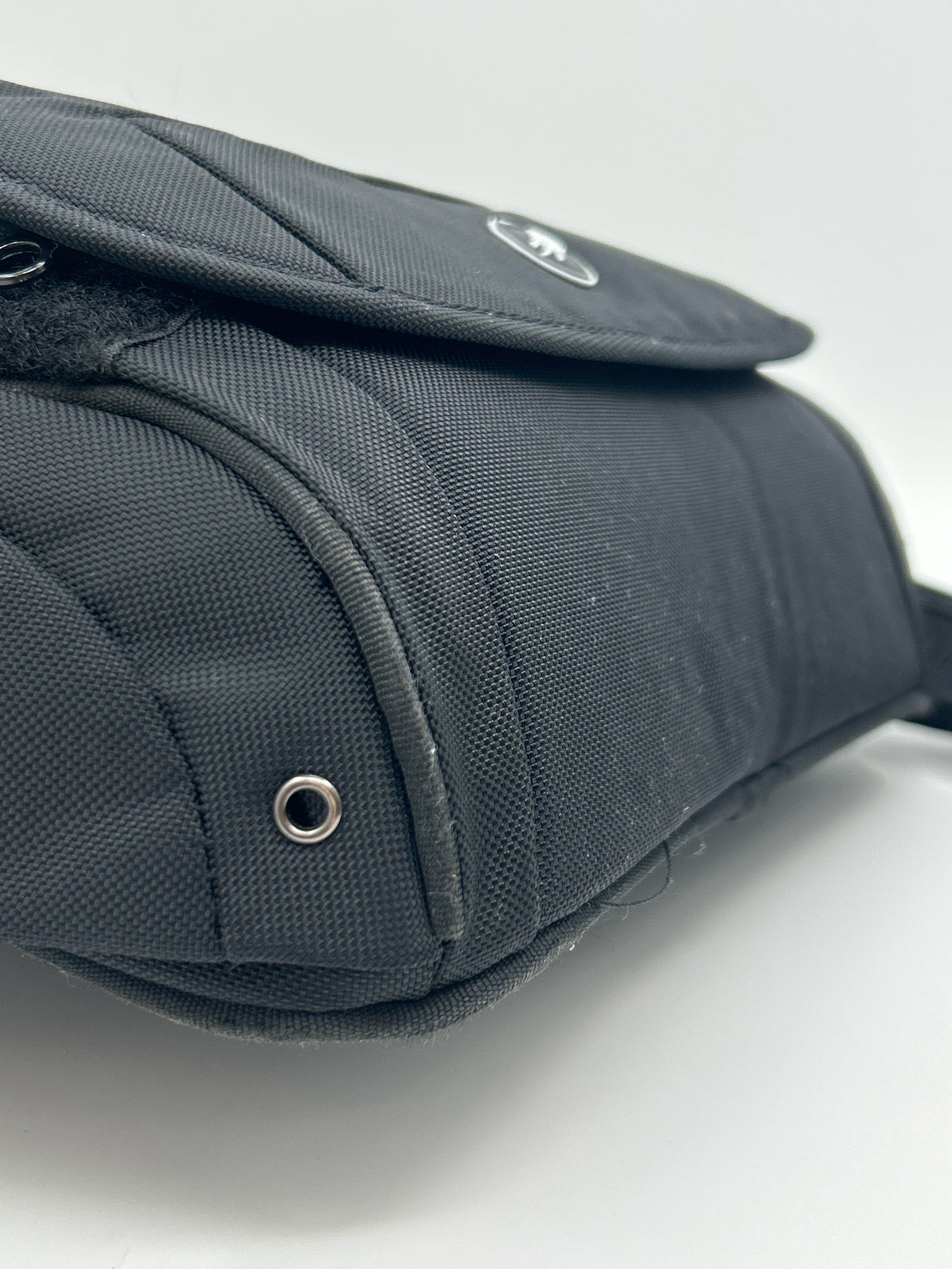 PAC SAFE Black Women Purse