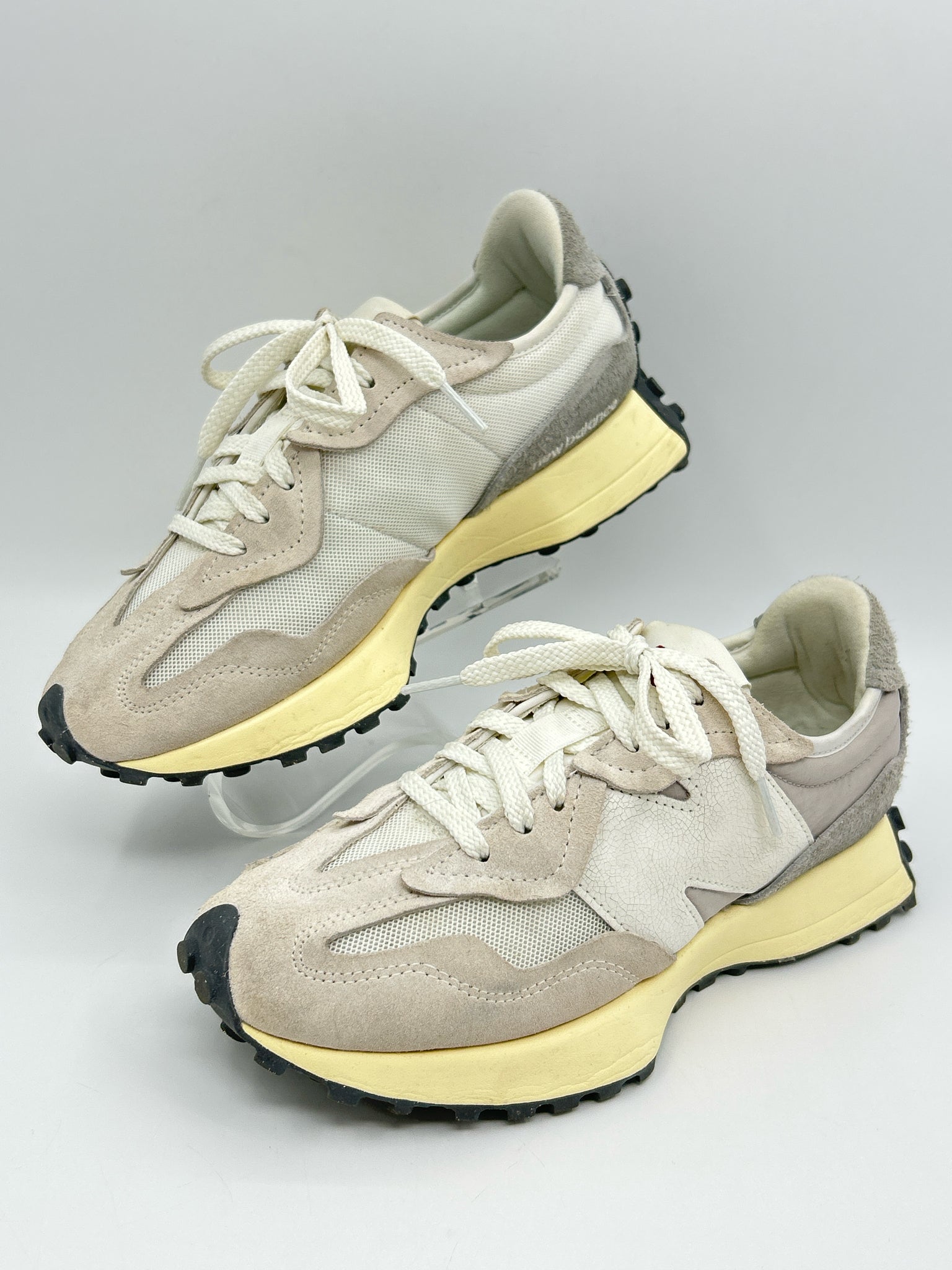 NEW BALANCE Size 7M Grey and white Women Sneakers