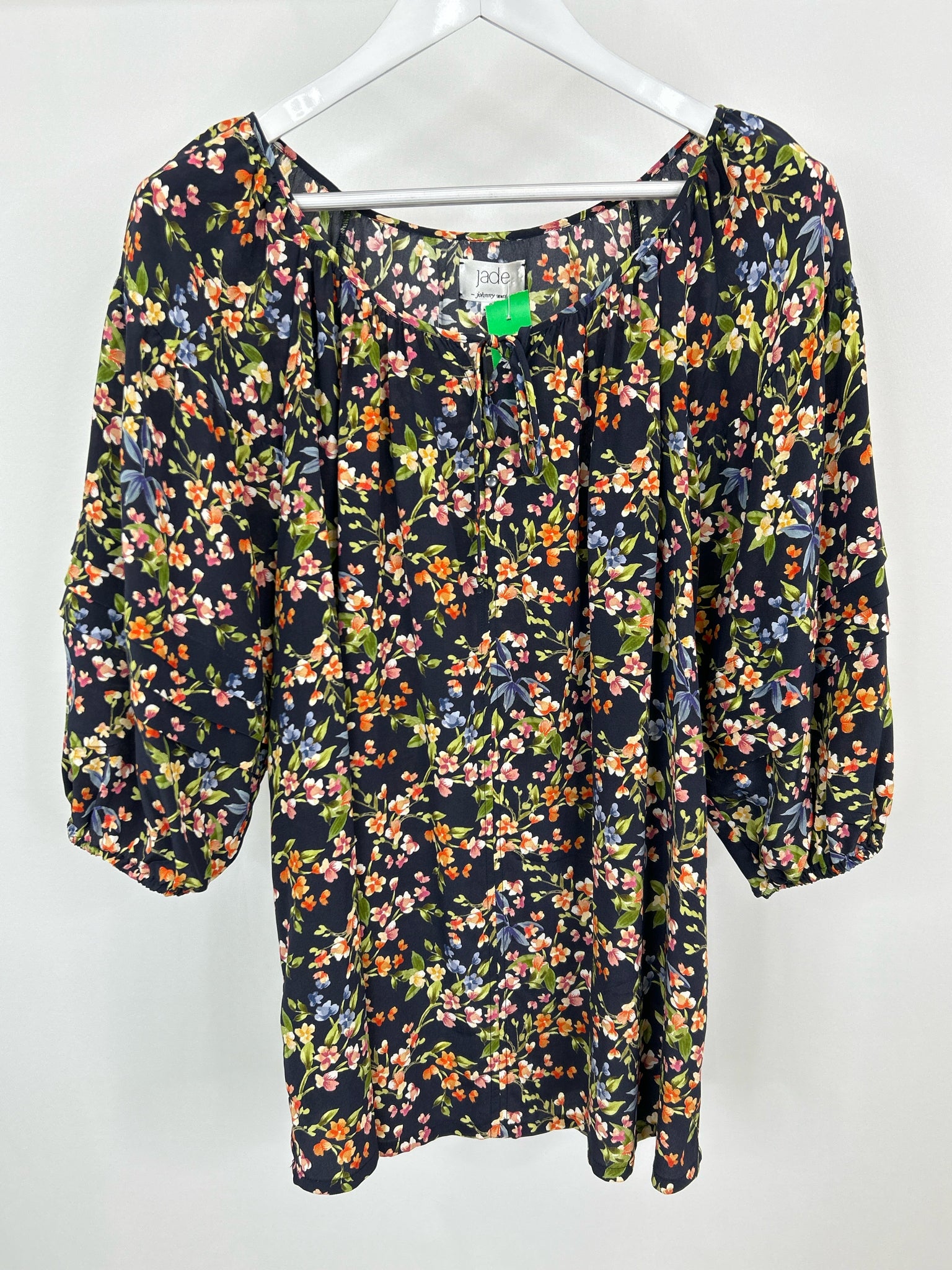 JADE JOHNNY WAS Size S NAVY FLORAL Women Top