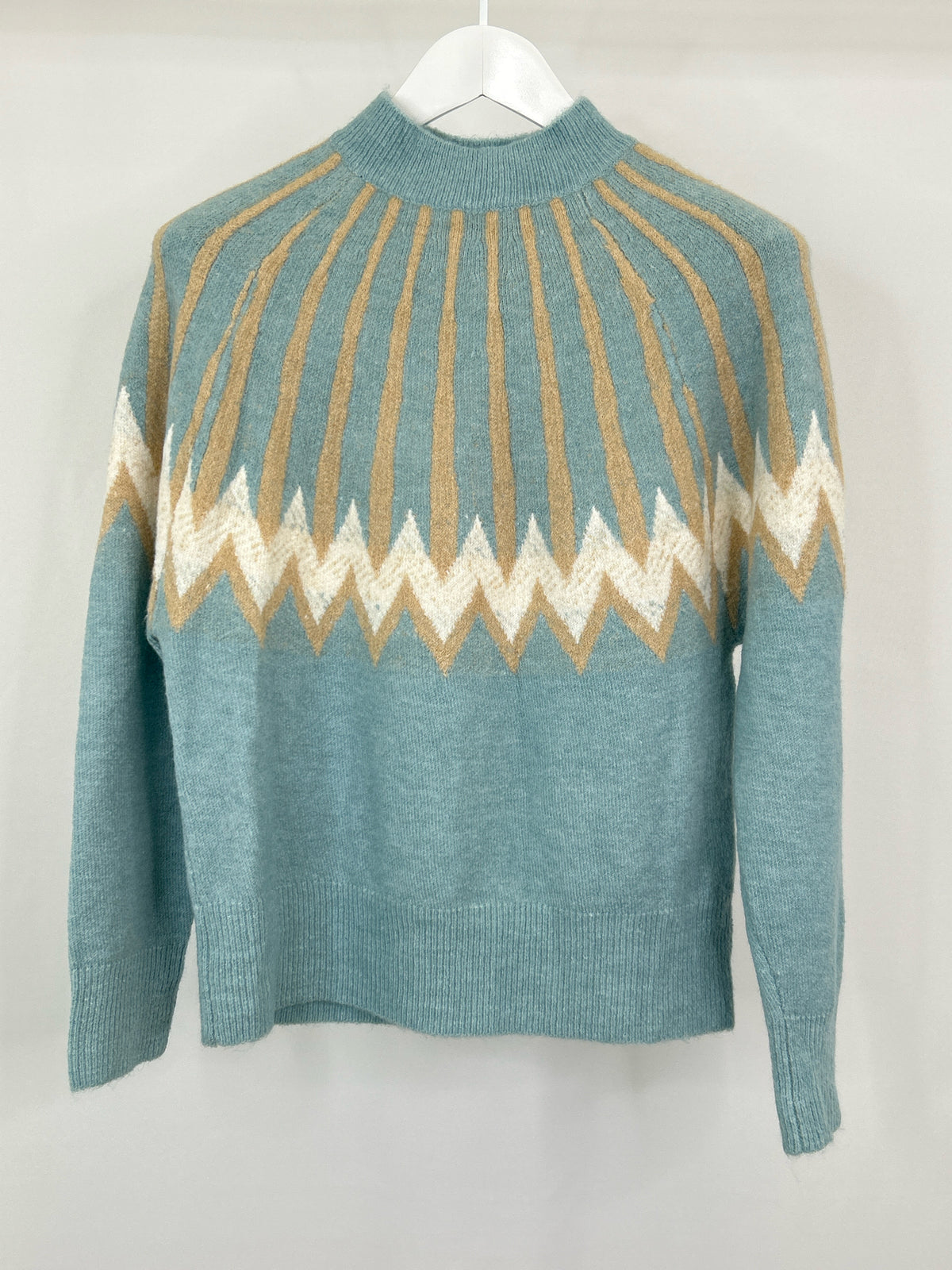 Knit Co-Op Size L blue and white Women Sweater
