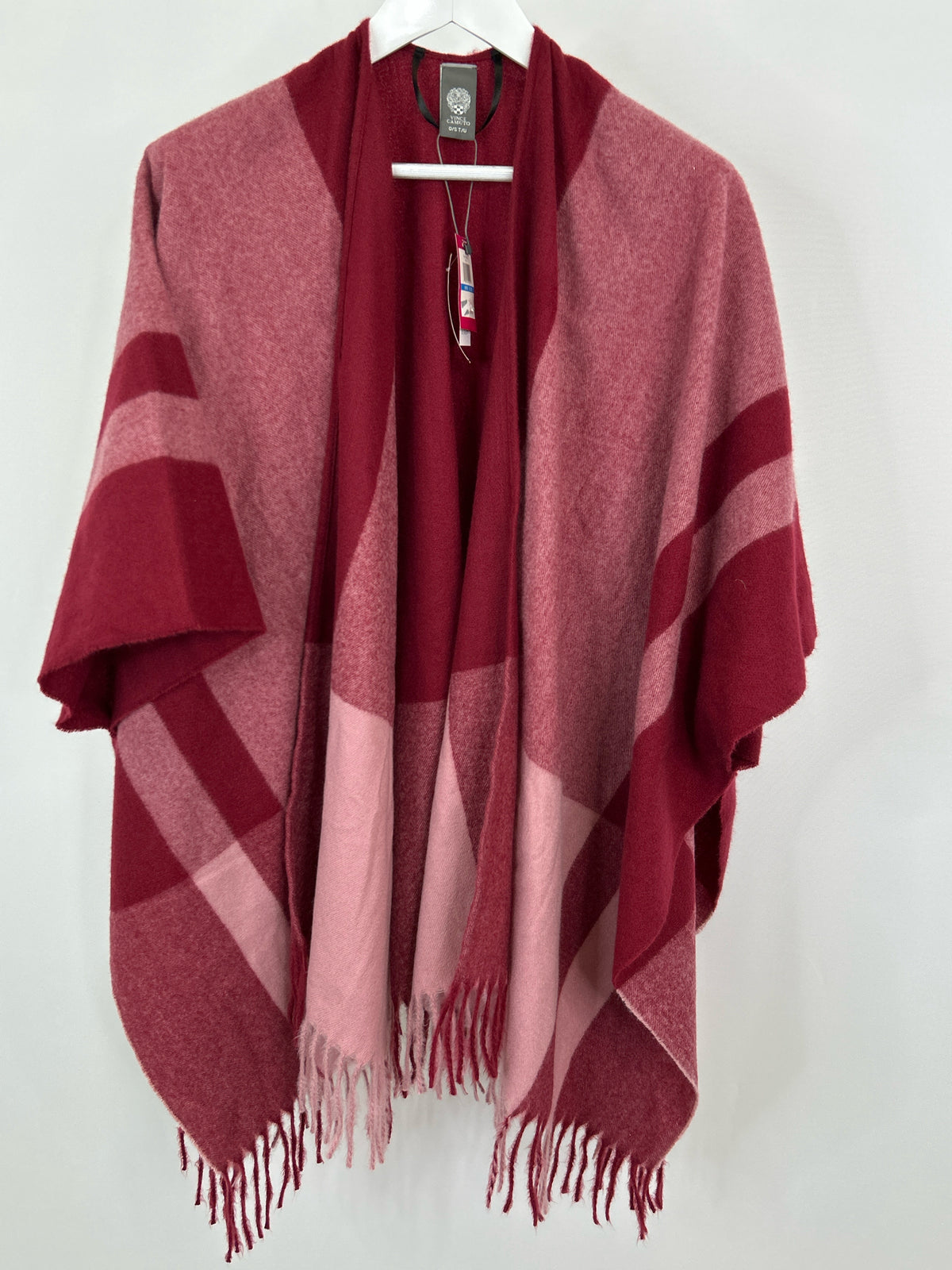 VINCE CAMUTO NWT Size One Size WINE Women Wrap