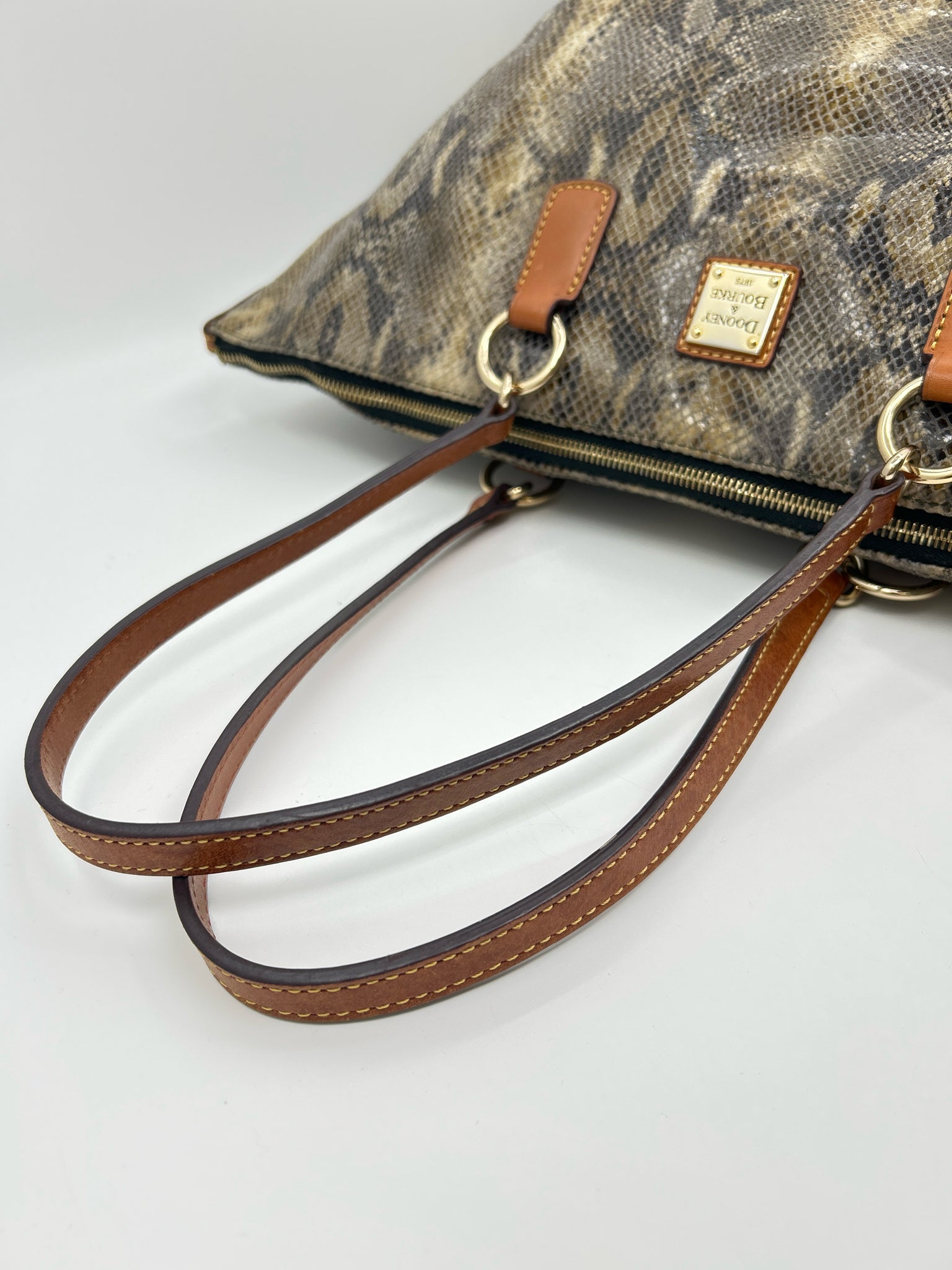 DOONEY & BOURKE Brown Print Women Tote