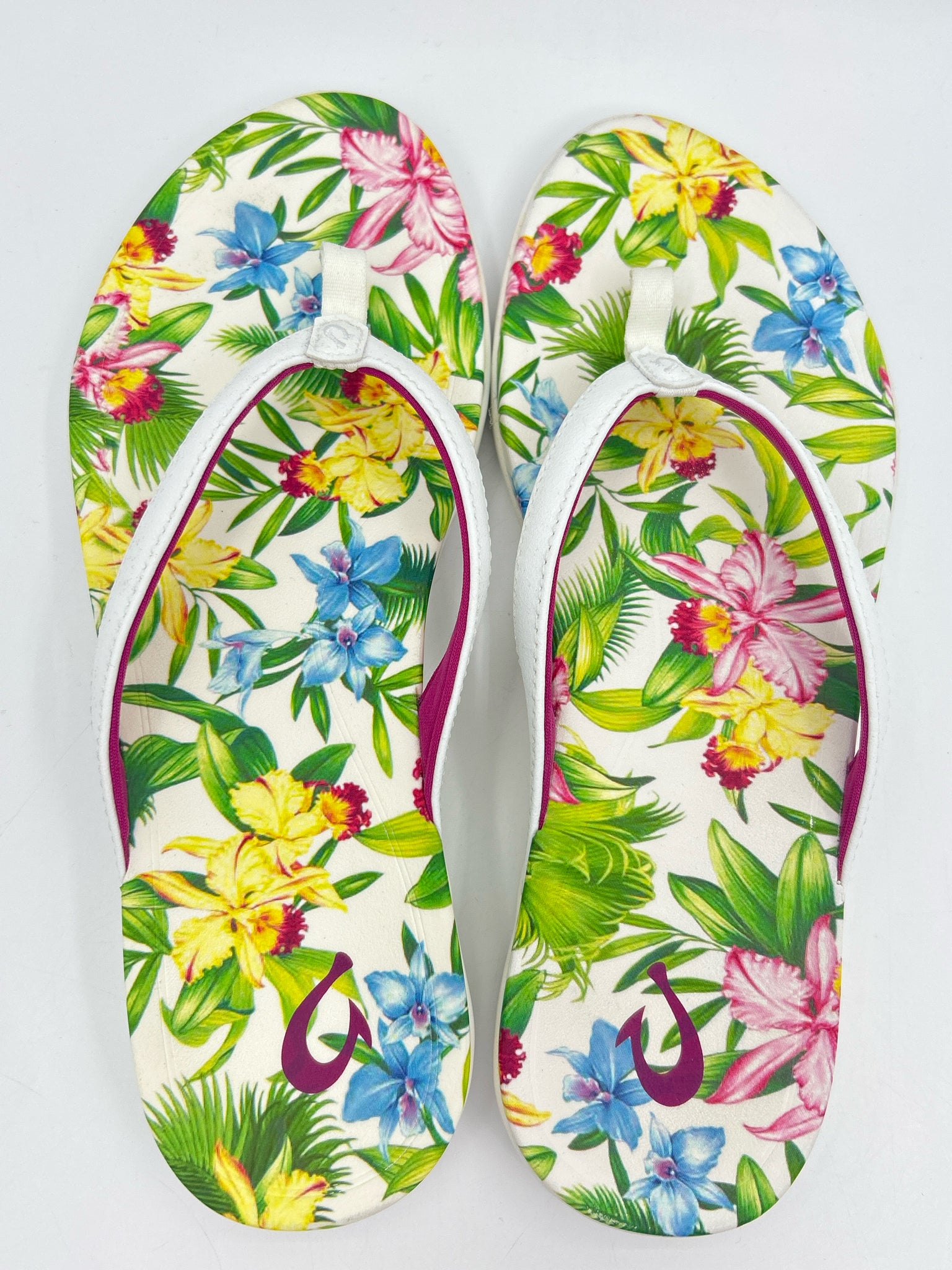 OLUKAI Size 9 FLORAL PRINT Women Flip flops