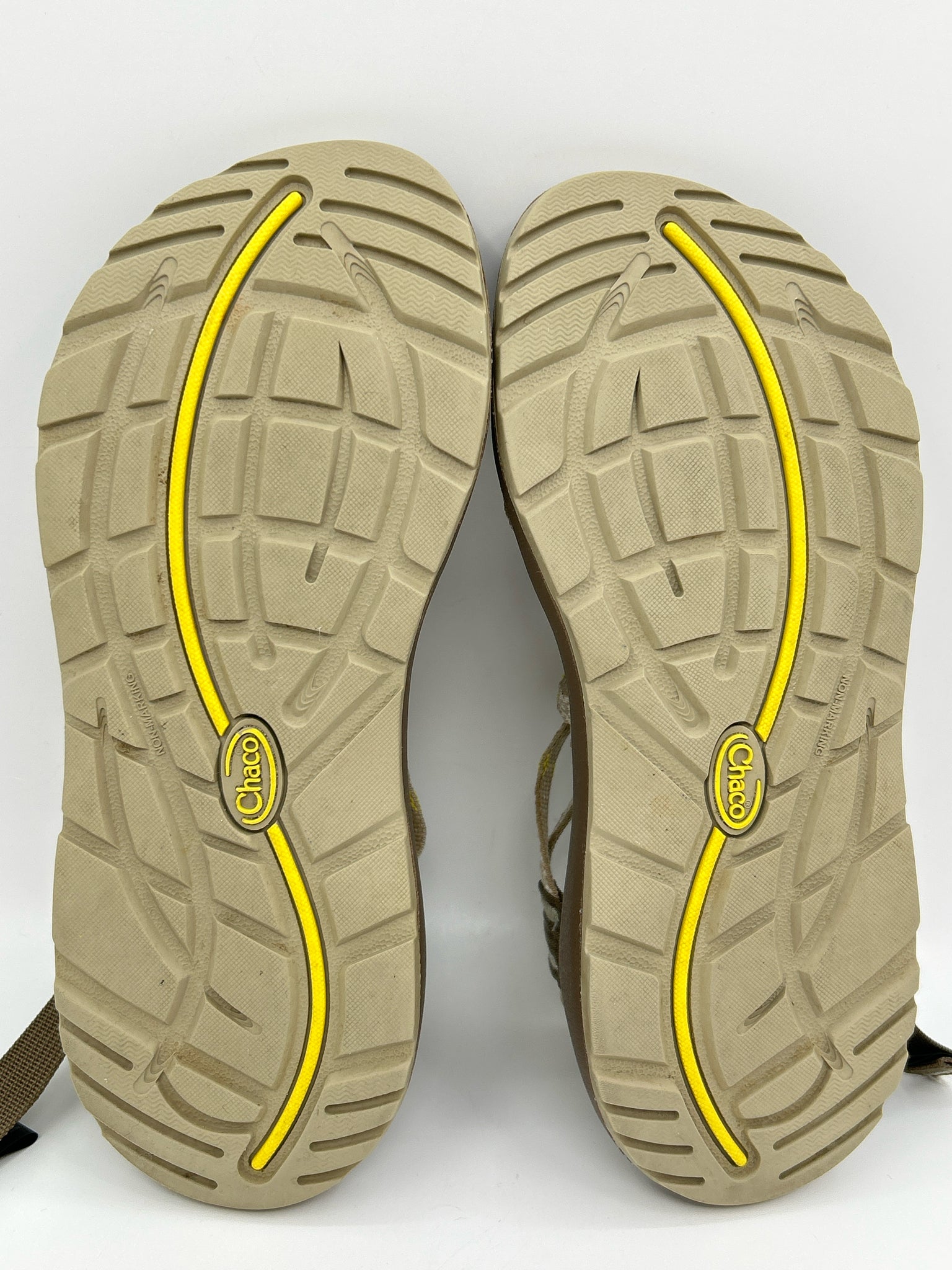 CHACO Size 9 Brown & Yellow Women Sandal