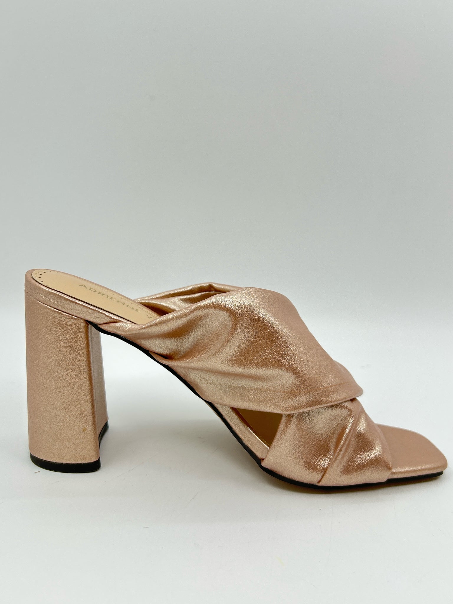 ADRIENNE VITTADINI Size 8M Champagne Women Pumps