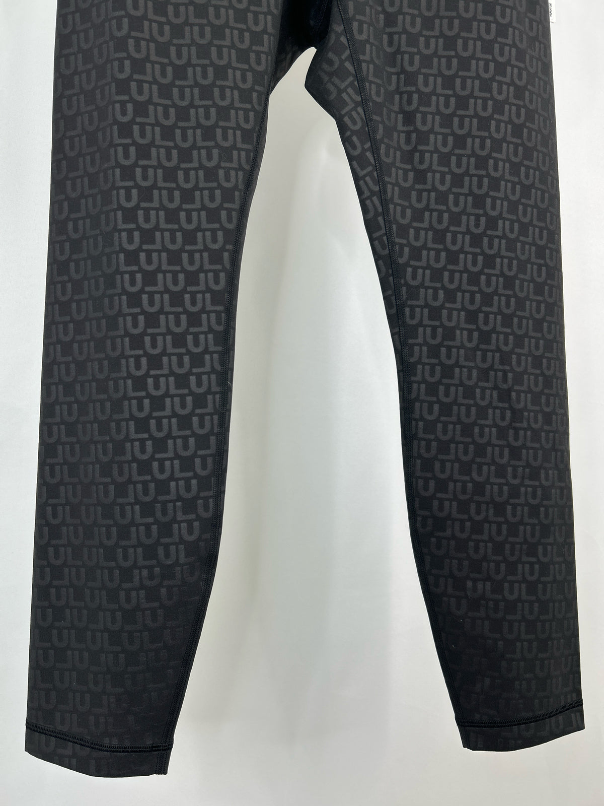 LULULEMON NWT Size 10 Black Print Women Workout Leggings