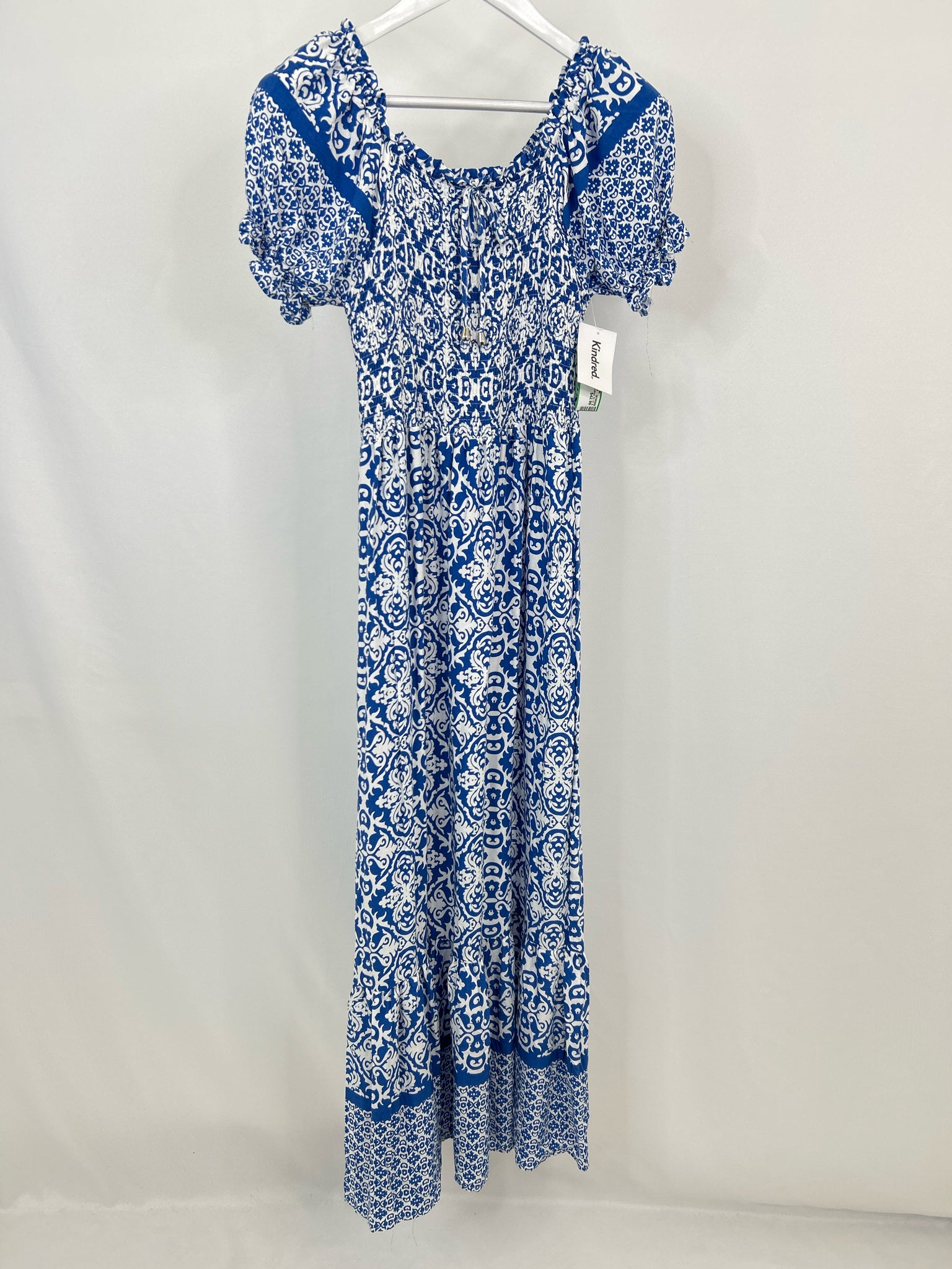 Kindred NWT Size M BLUE & WHITE Women Dress