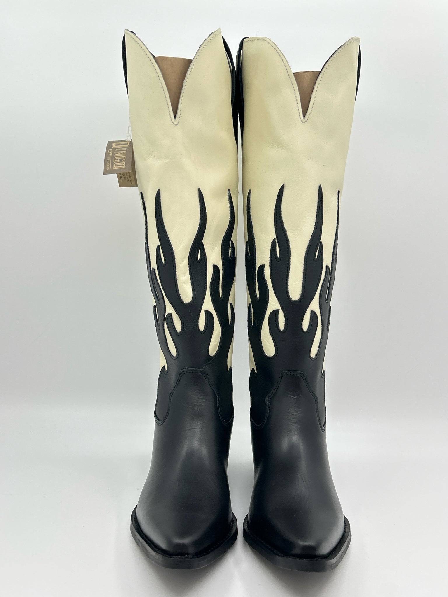 DINGO Size 7.5M Black and White Women Boots