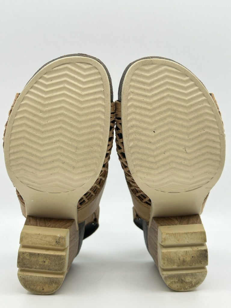 OTBT Size 7M Brown Women's Sandal