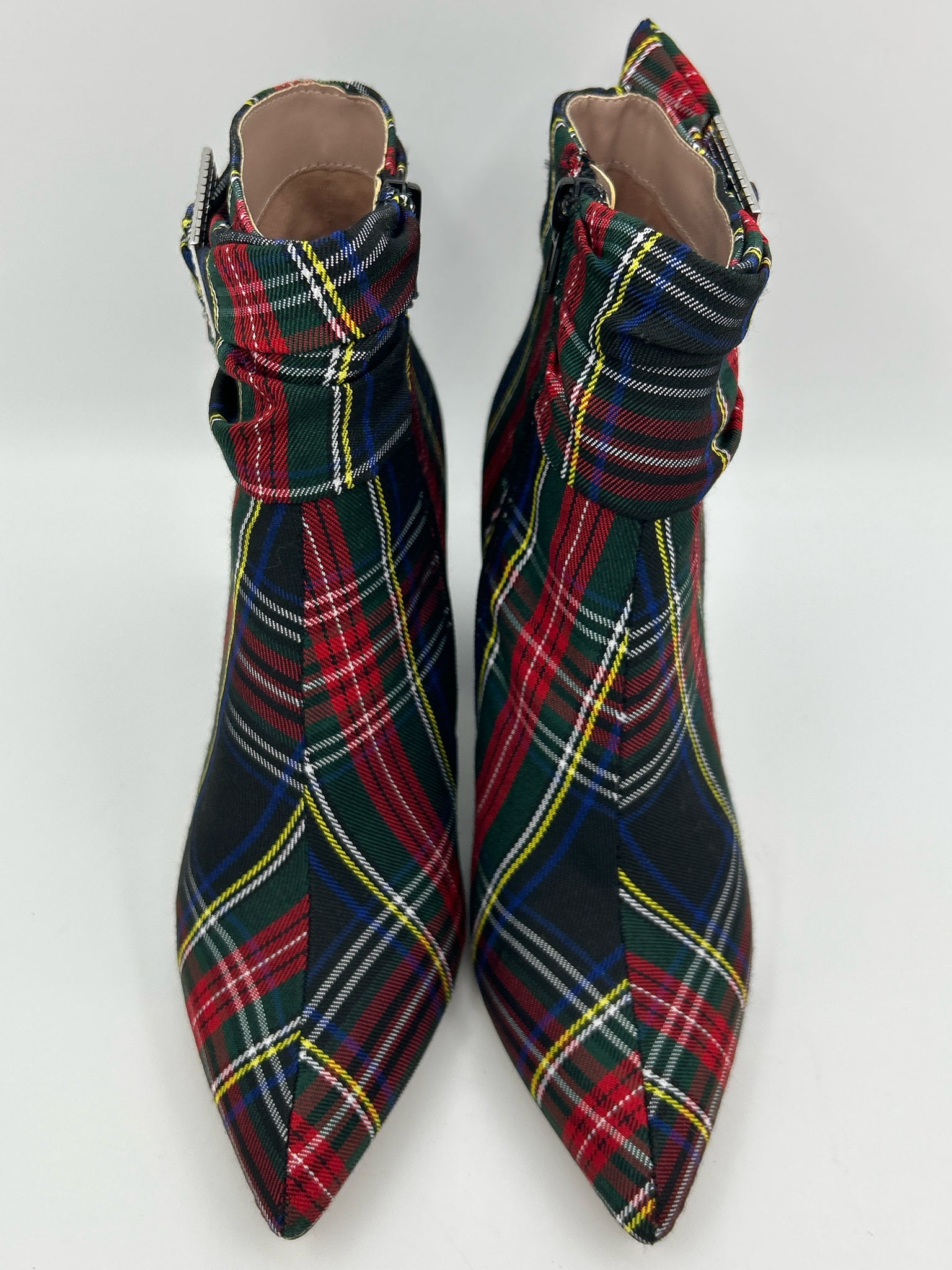 BETSEY JOHNSON Size 8M Navy plaid Women Booties