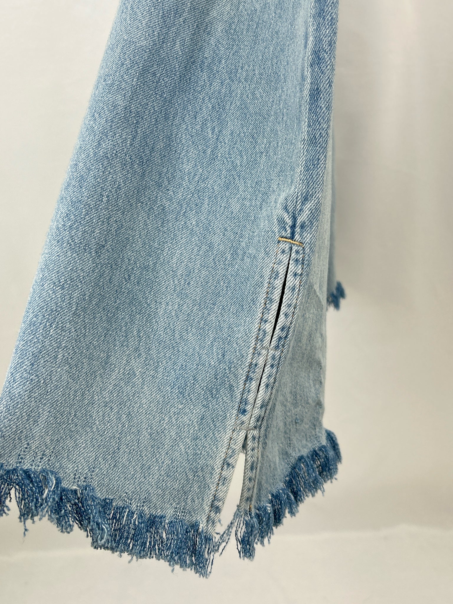 ALICE + OLIVIA Size 10 BLUE DENIM Women jeans