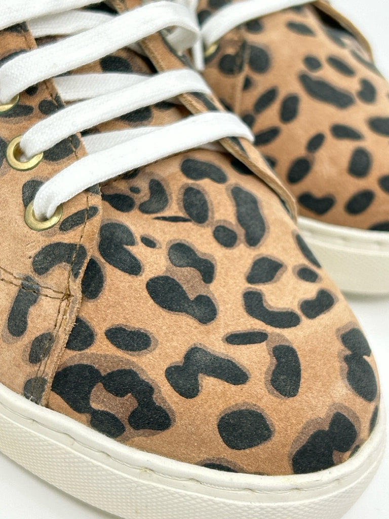 JACK ROGERS Size 9.5M LEOPARD Sneakers