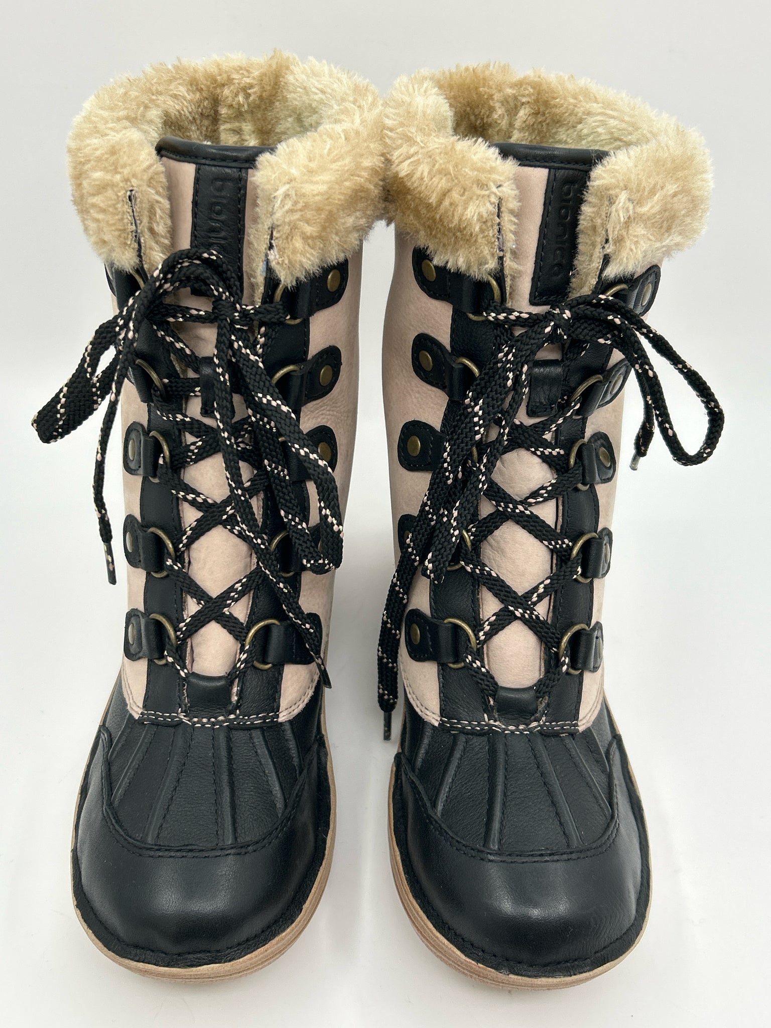 Bionica Size 7.5M CREAM AND BLACK Women Boots