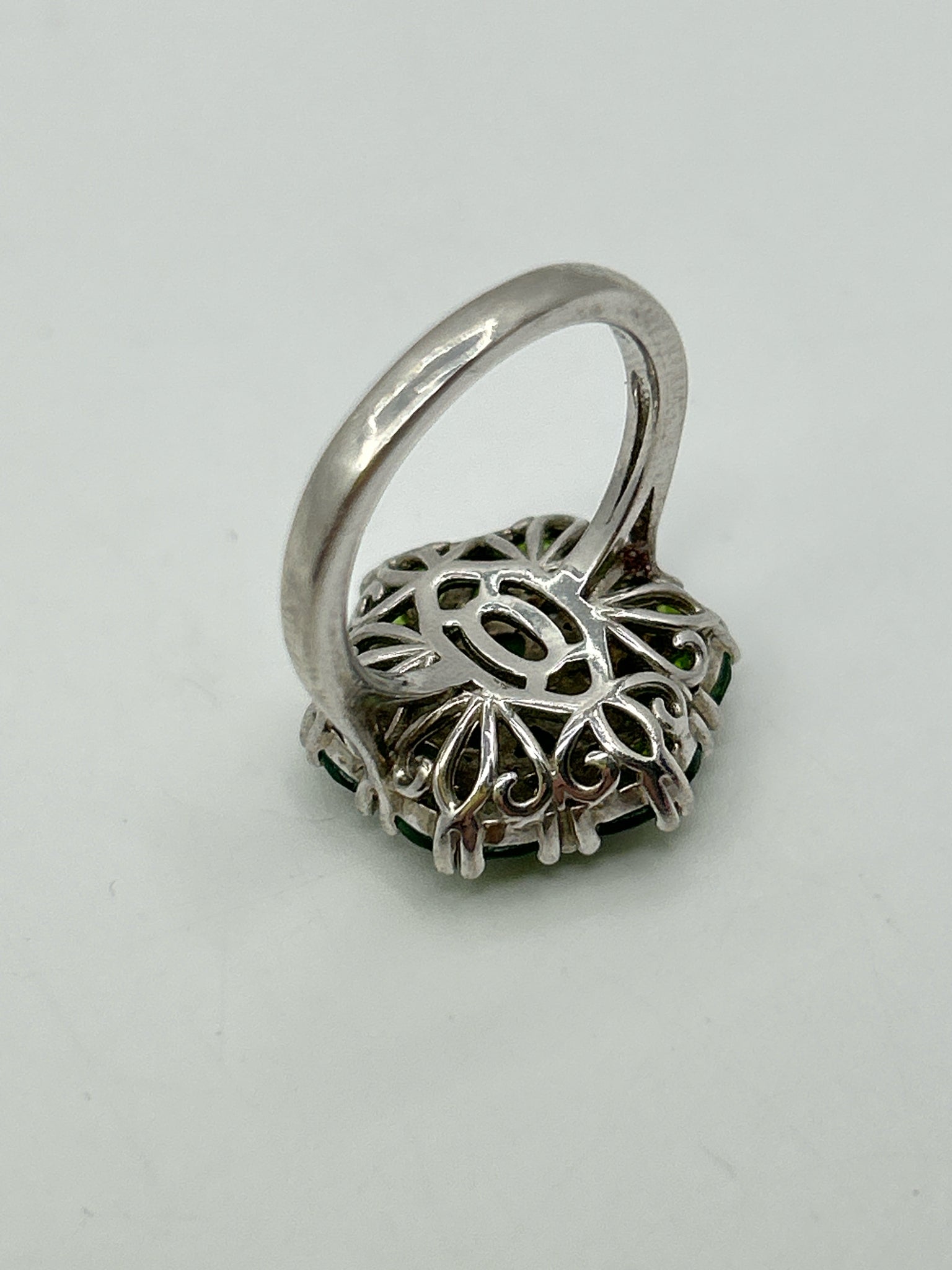 Sterling Silver GREEN AND SILVER Size 5 Ring