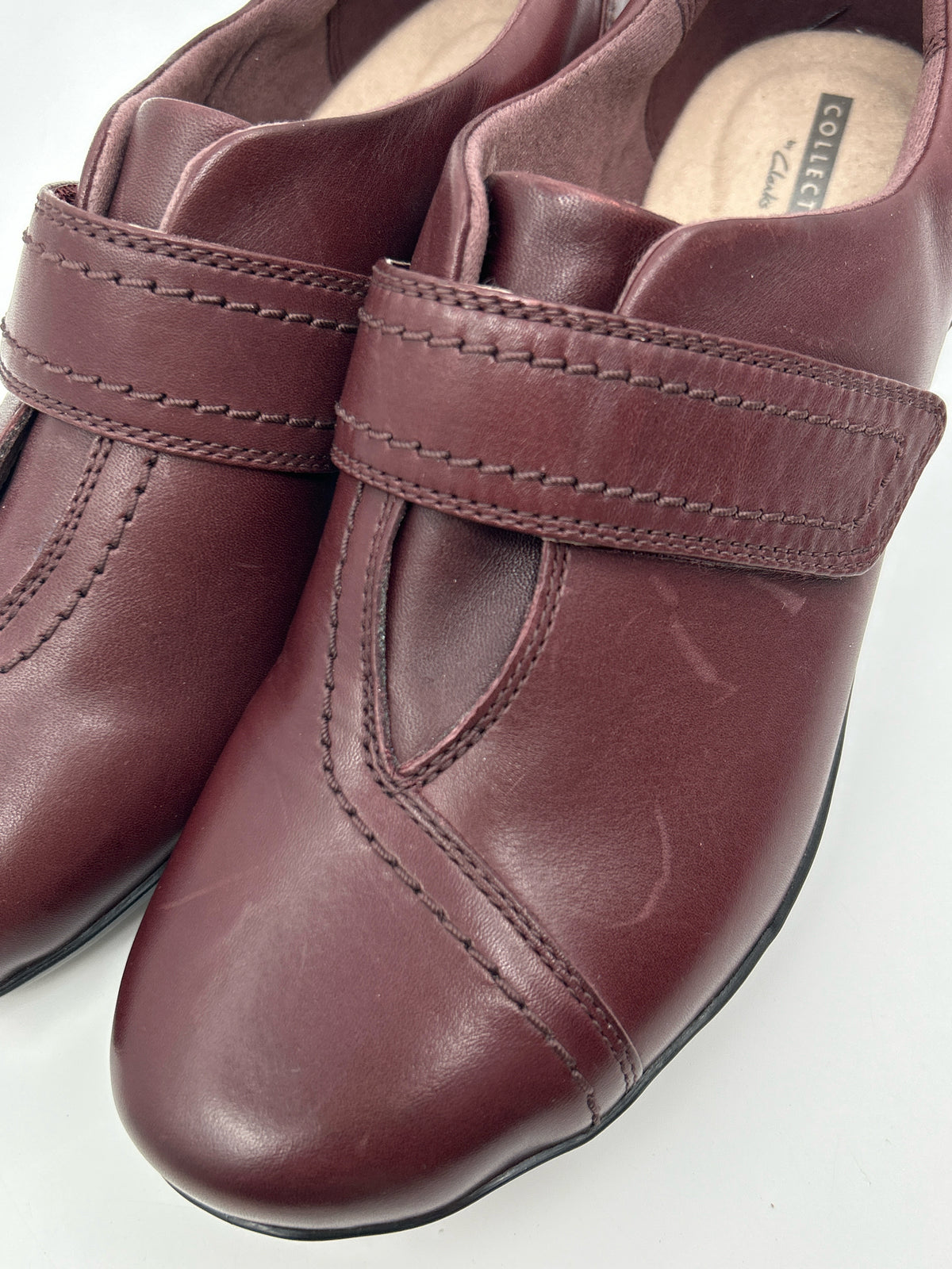 CLARKS COLLECTION NWOB Size 7 Burgundy Women Shoes