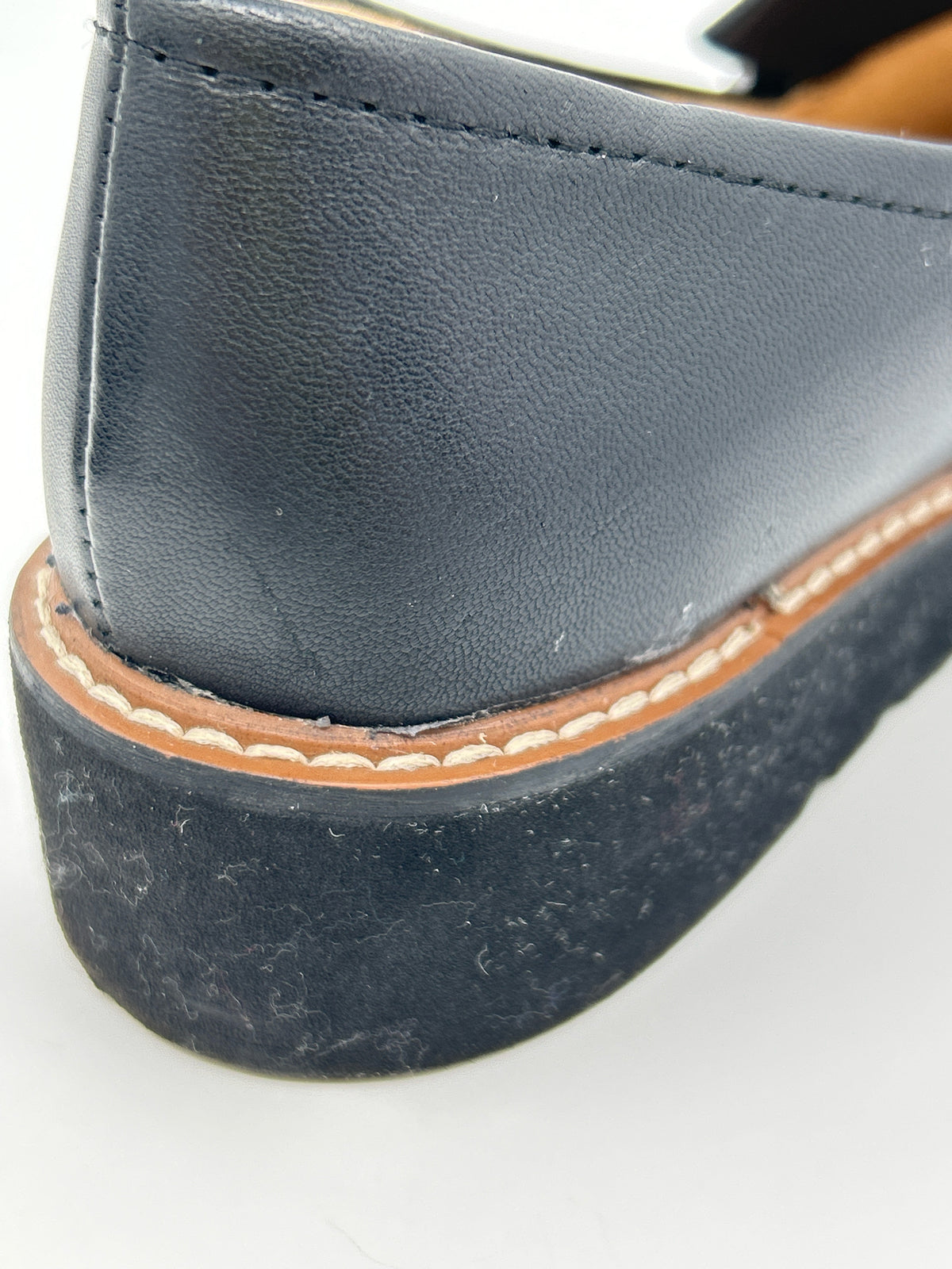 NATURALIZER Size 6.5M Black Women Loafer