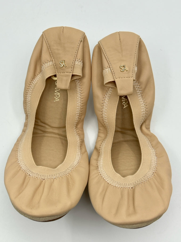 YOSI SAMRA Size 8 Cream Women's Flats