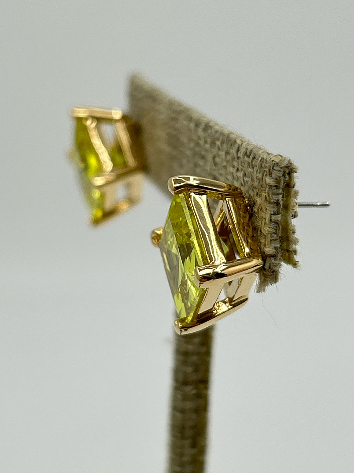 SUZANNE SOMERS YELLOW GREEN Earrings