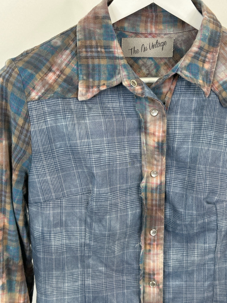 The Nu Vintage Women Size S Blue Print Shirt