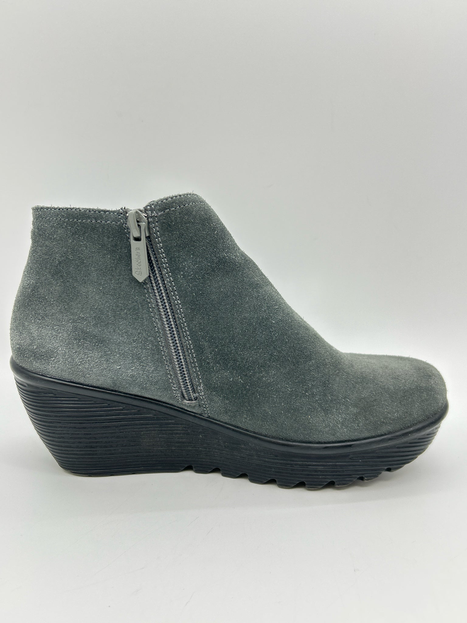 skechers Size 7.5 Charcoal Women Booties