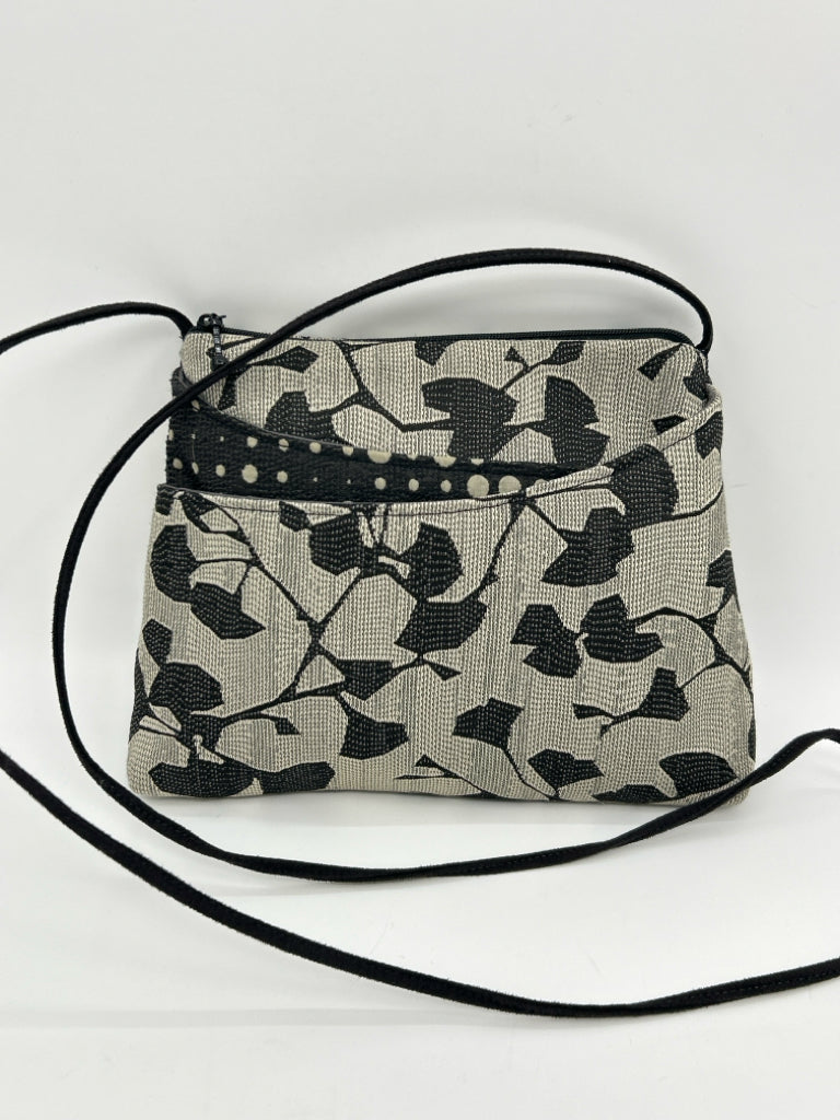 MARUCA Black Print Purse