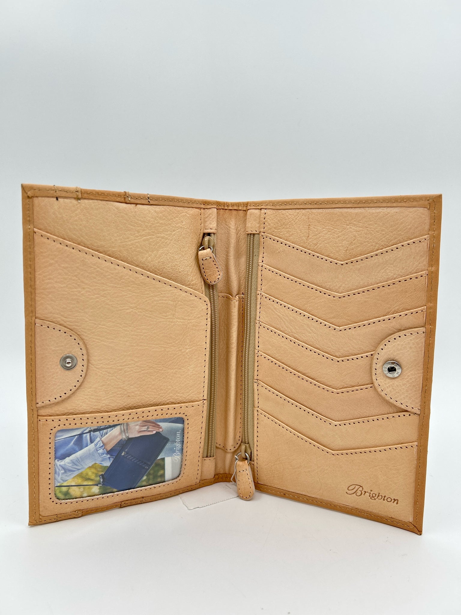 BRIGHTON NWT nude Women Wallet