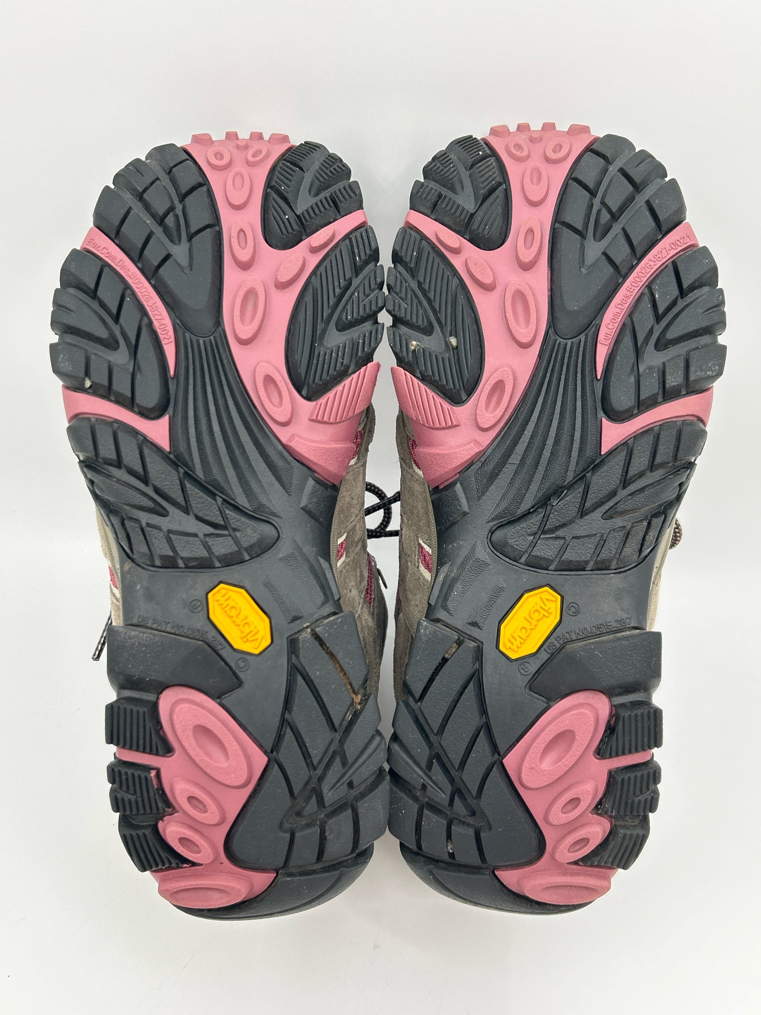 MERRELL Size 9.5 Mauve and Taupe Women Booties
