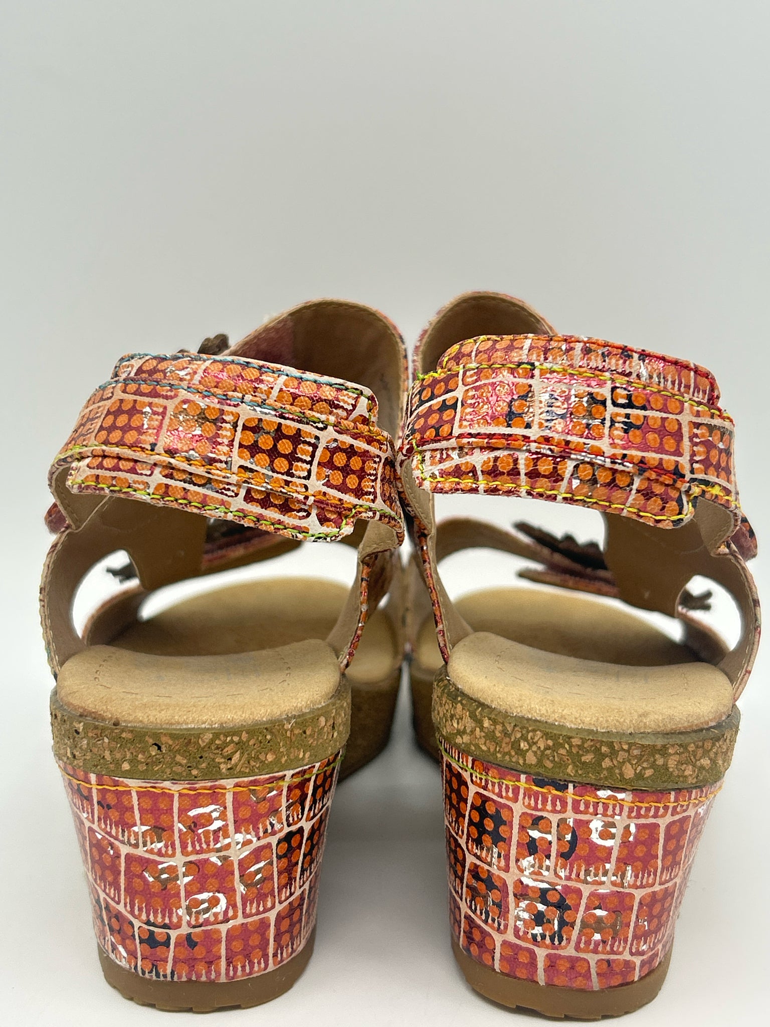 L'ARTISTE Size 38/8 Purple Print Women Sandal